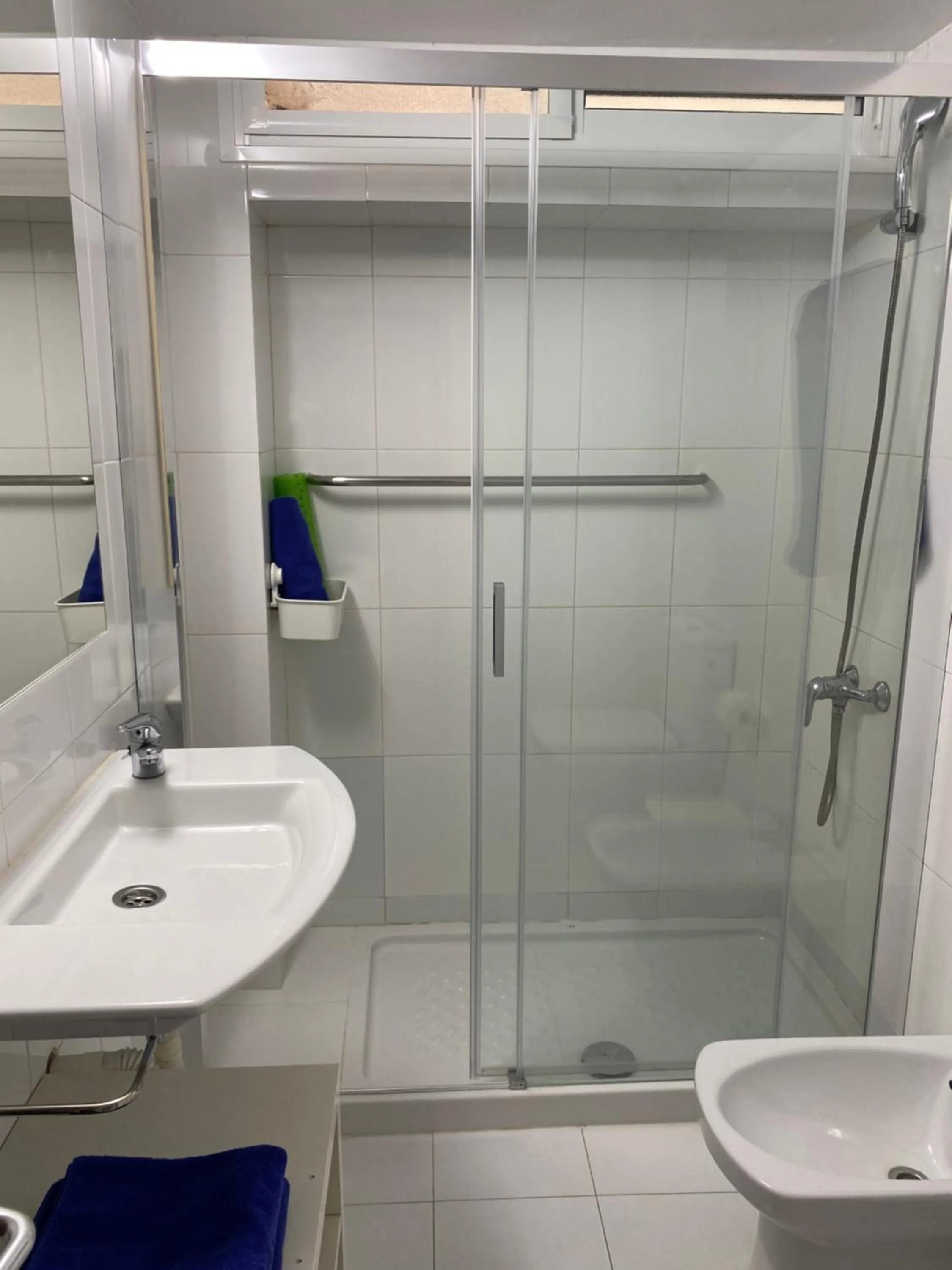 Bathroom in Apartamentos Maspalomas Oasis