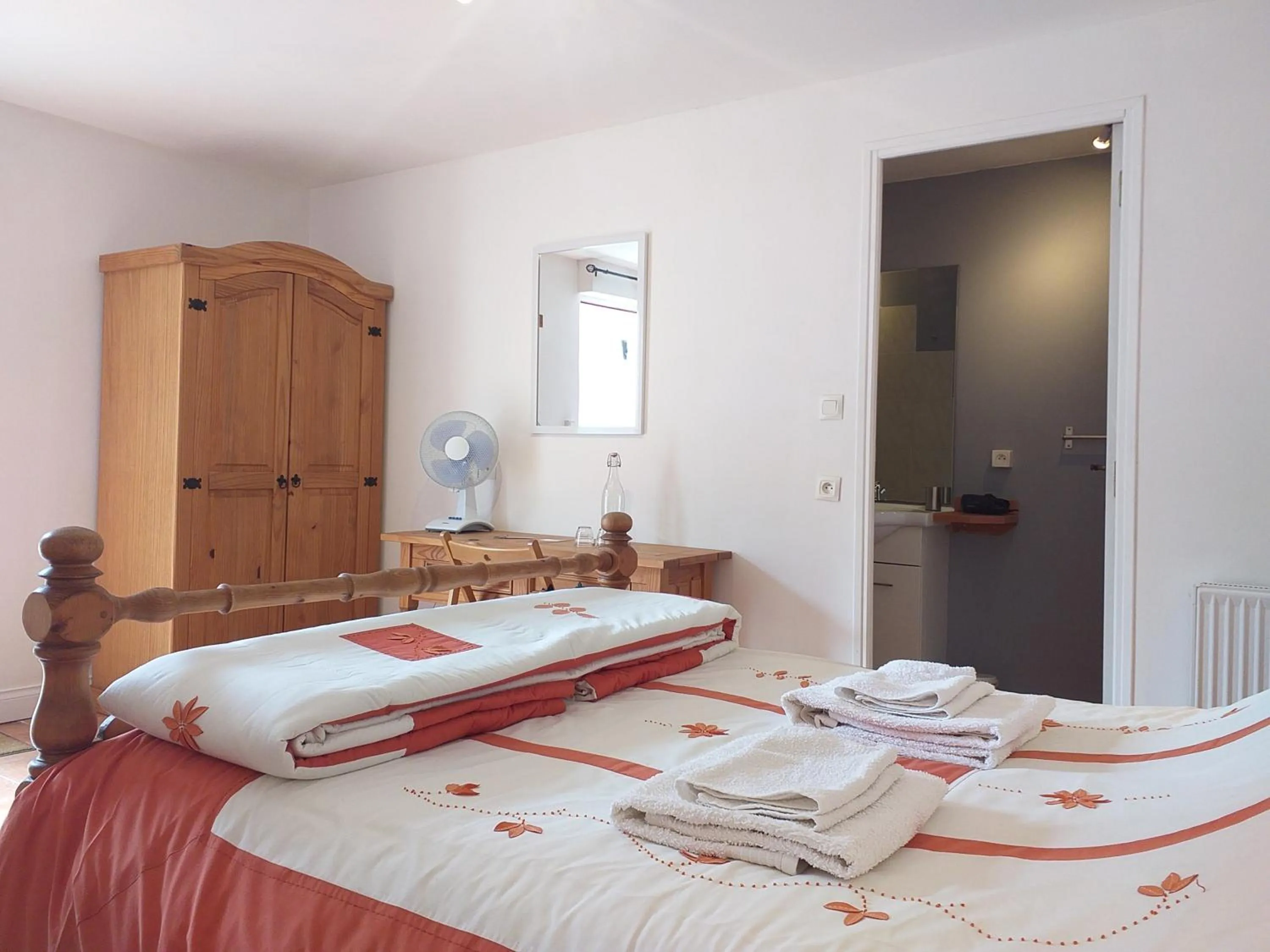 Bedroom, Bed in Ancienne Ecole