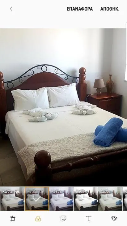 Christopher's Sandy Beach Suites