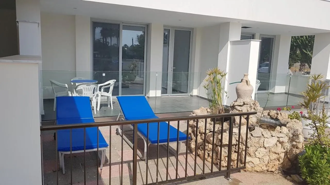 Christopher's Sandy Beach Suites