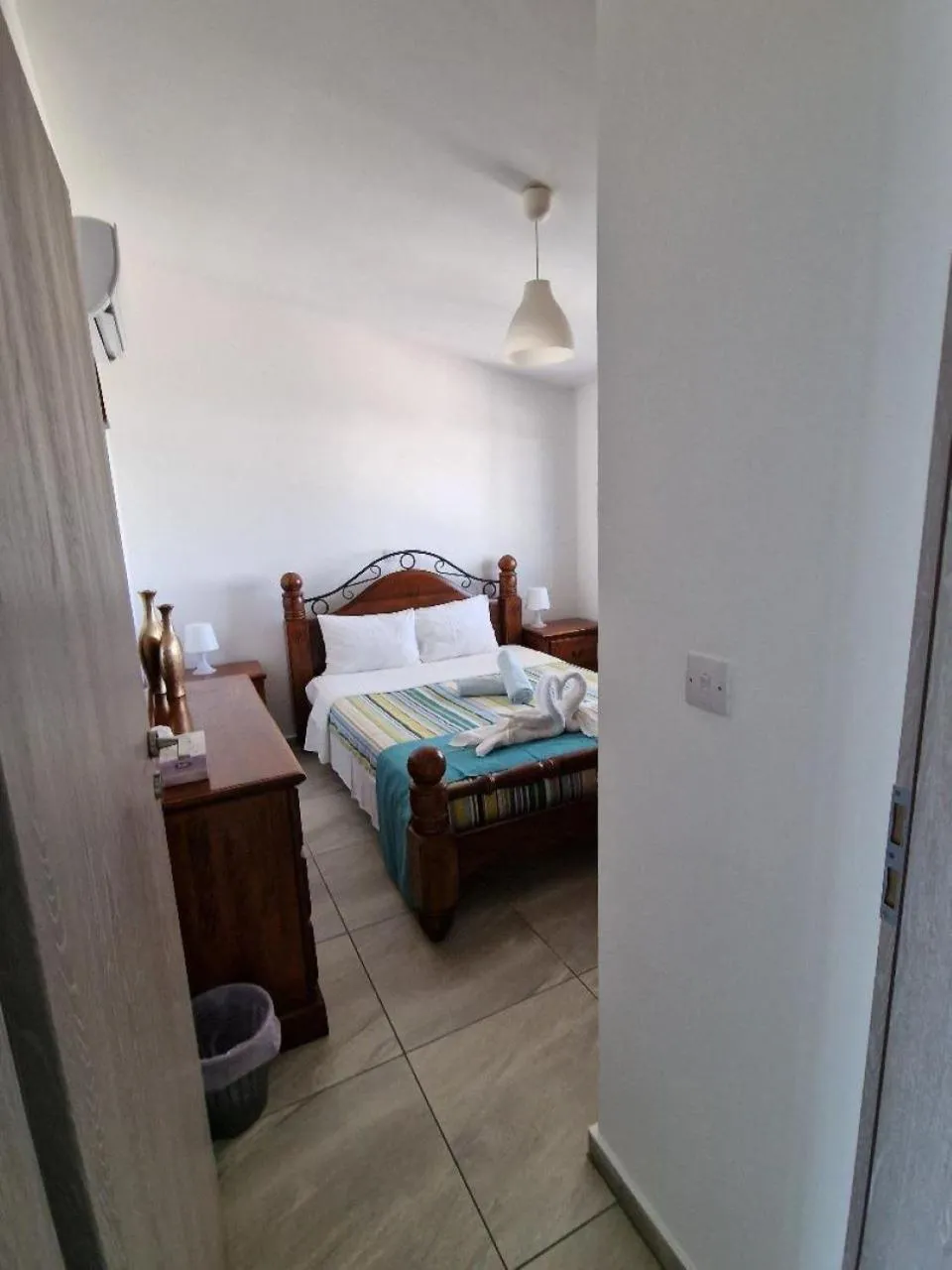 Christopher's Sandy Beach Suites