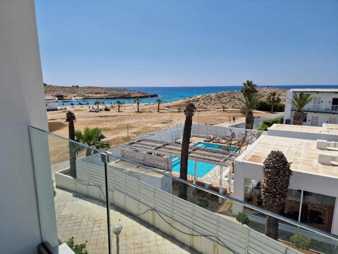 Christopher's Sandy Beach Suites