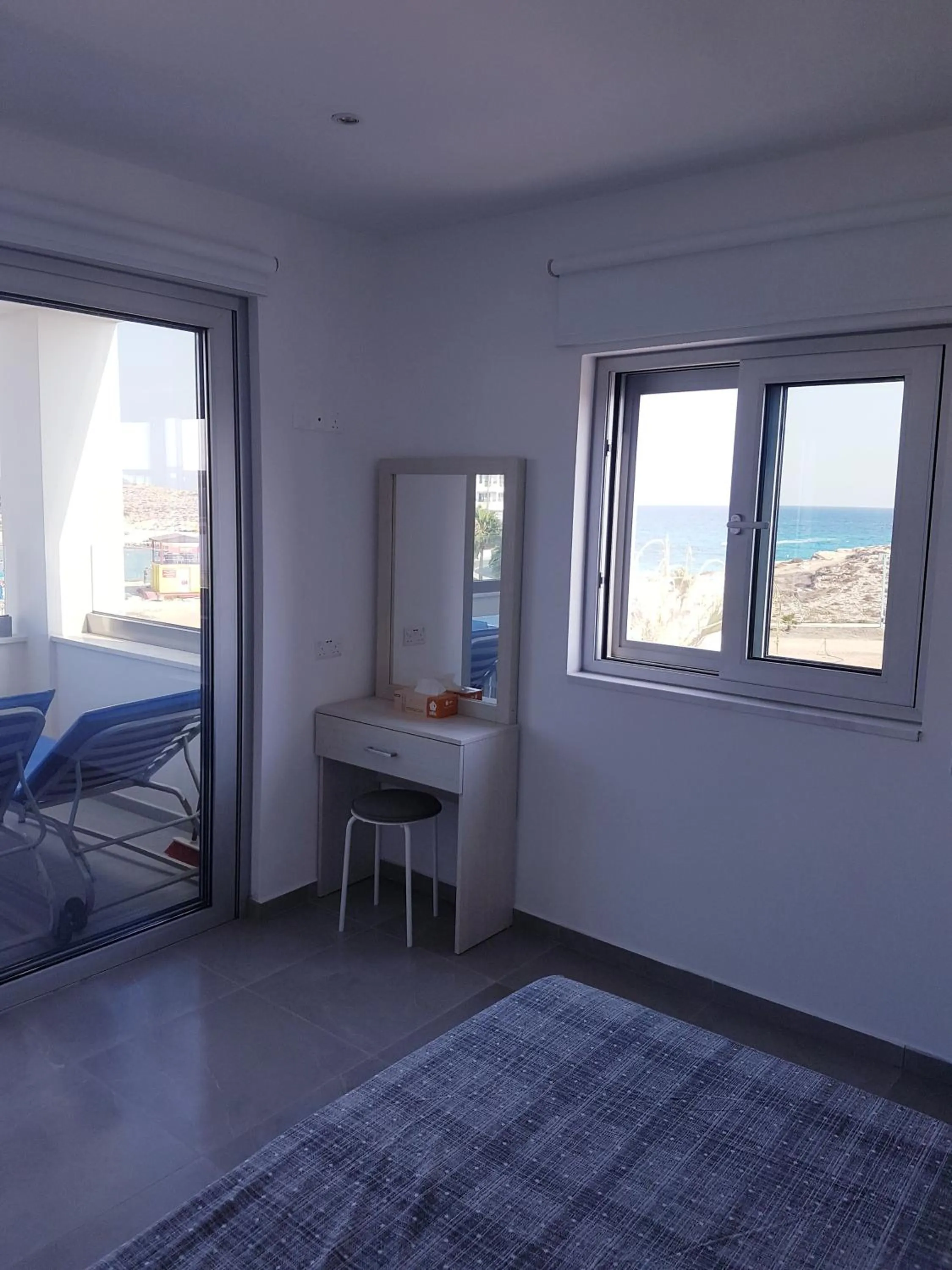 Christopher's Sandy Beach Suites