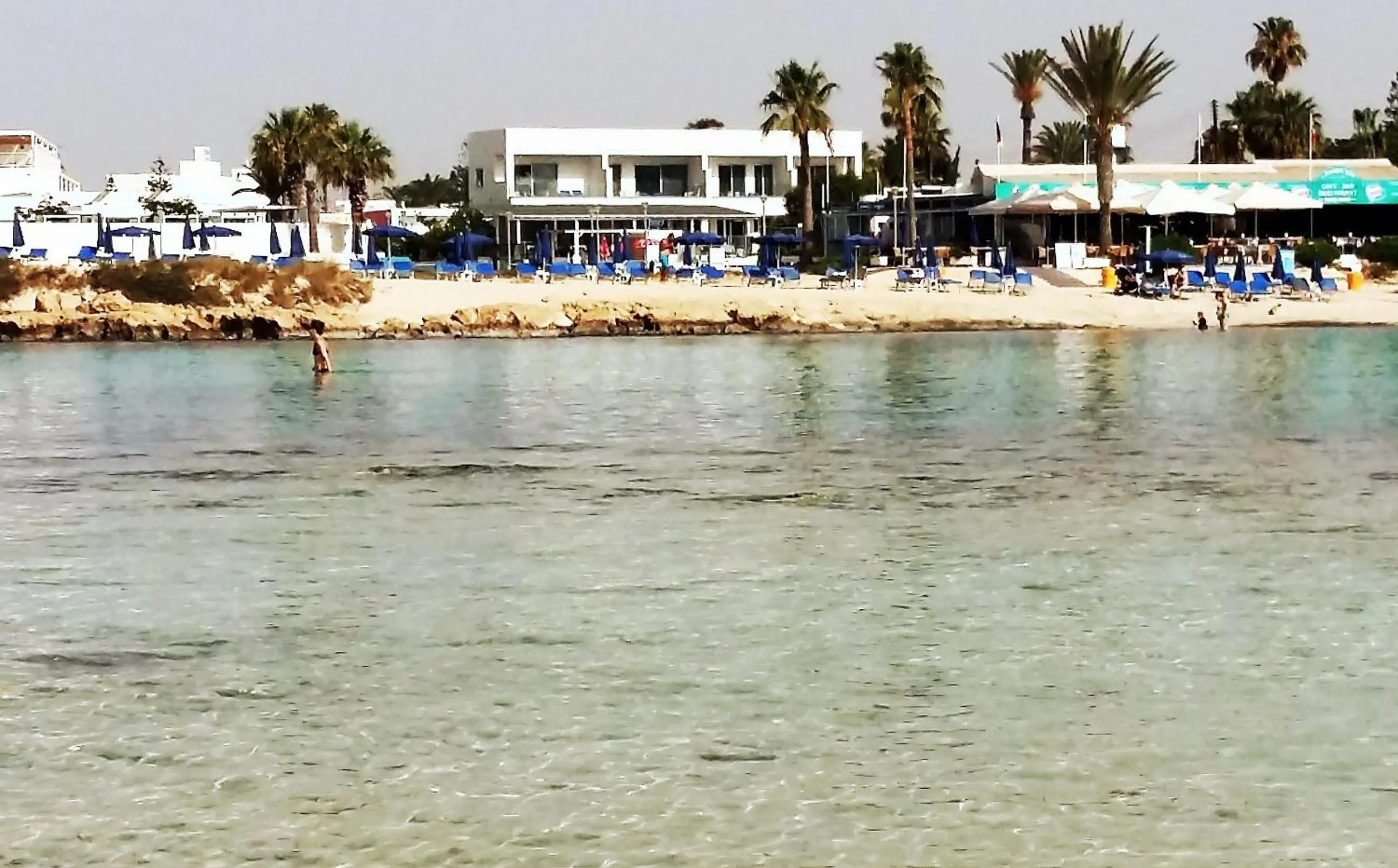 Property building in Christopher's Sandy Beach Suites