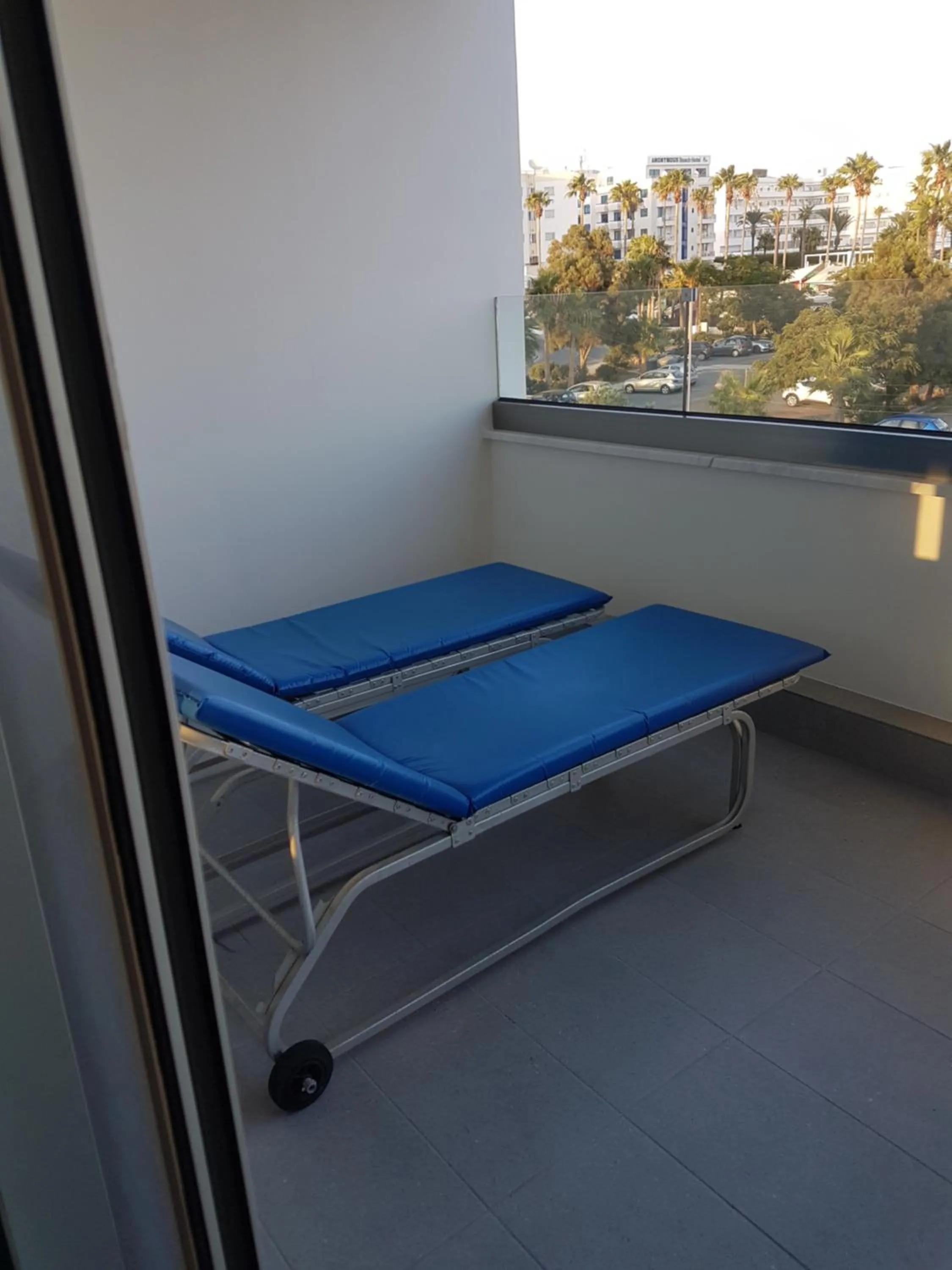 Christopher's Sandy Beach Suites