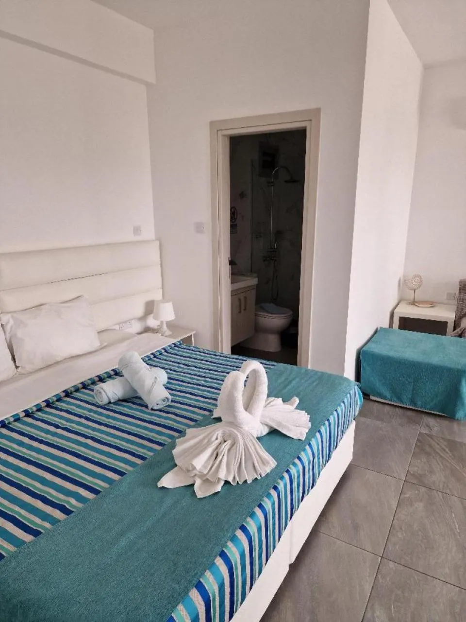 Christopher's Sandy Beach Suites