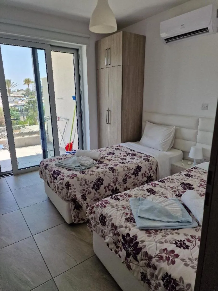 Christopher's Sandy Beach Suites