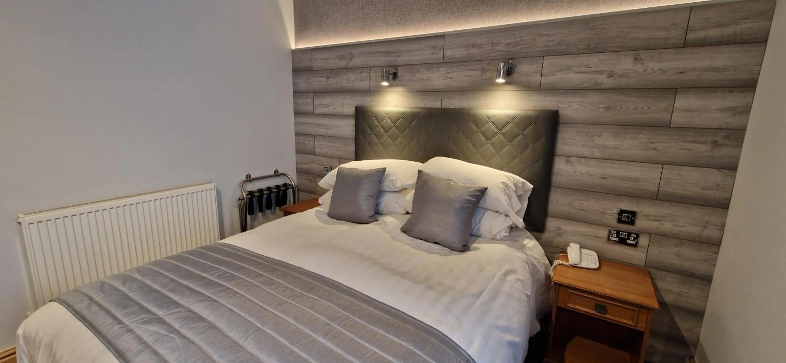 Bed in The Royal Hotel