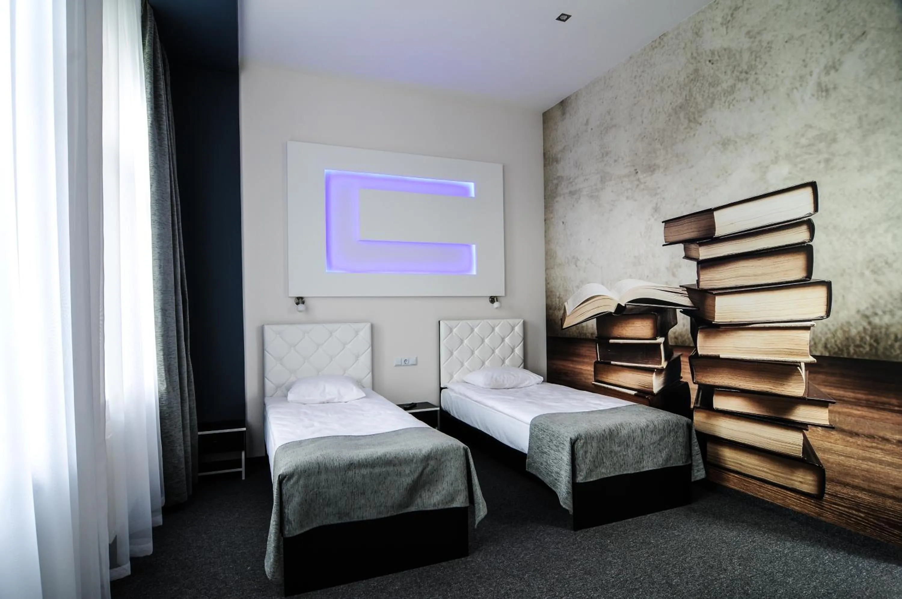 Day, Bed in Homelike Hotel