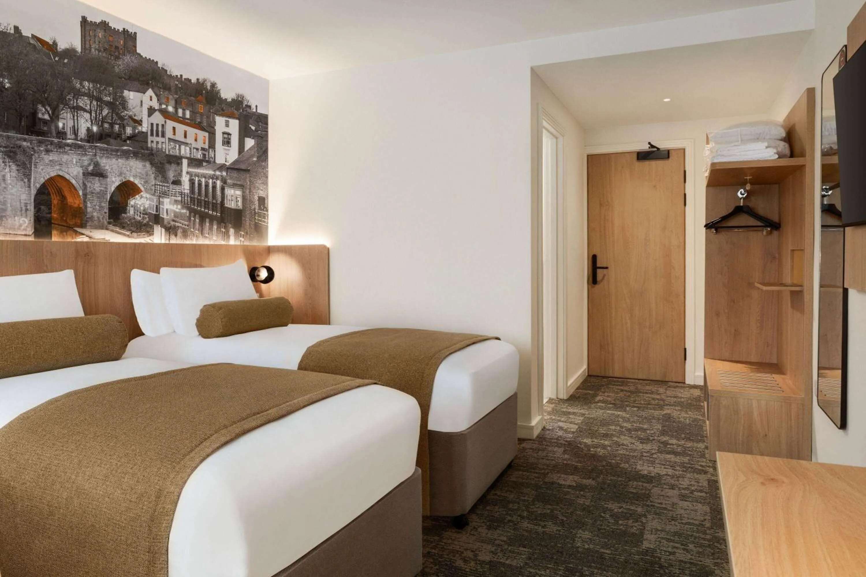 Photo of the whole room, Bed in Super 8 by Wyndham Durham