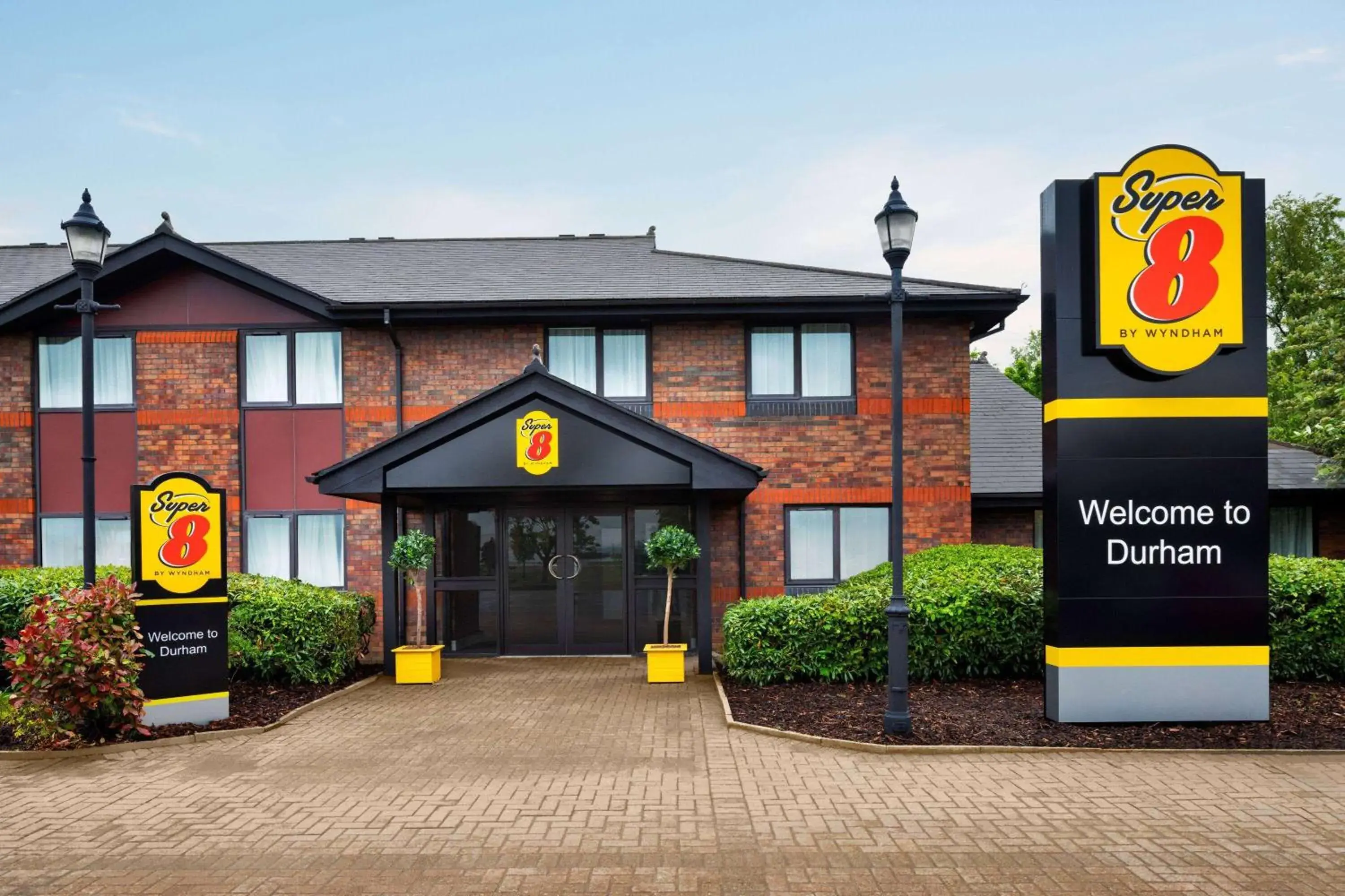 Property building in Super 8 by Wyndham Durham Property building in Super 8 by Wyndham Durham