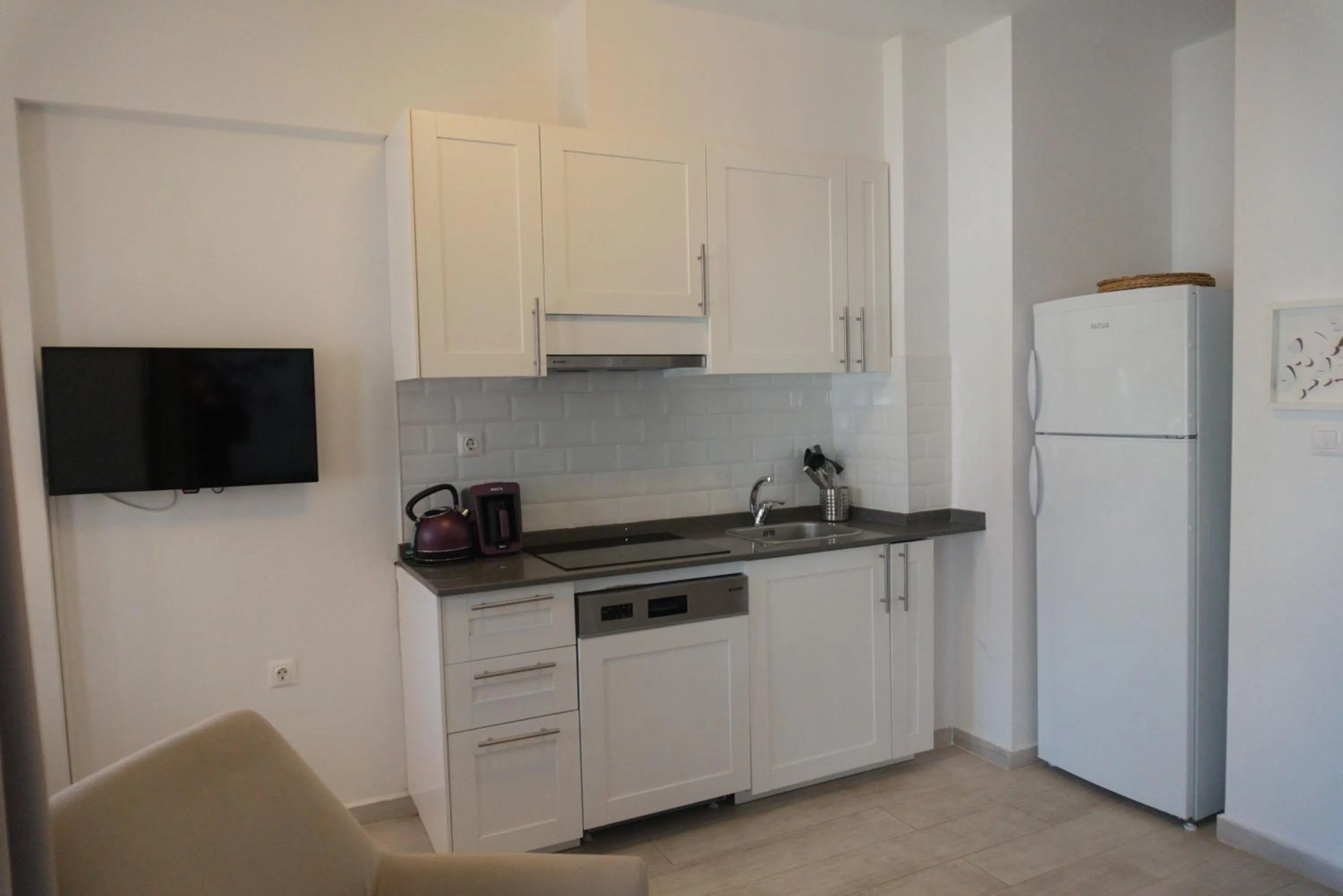 kitchen in Alp Suites Lavanta