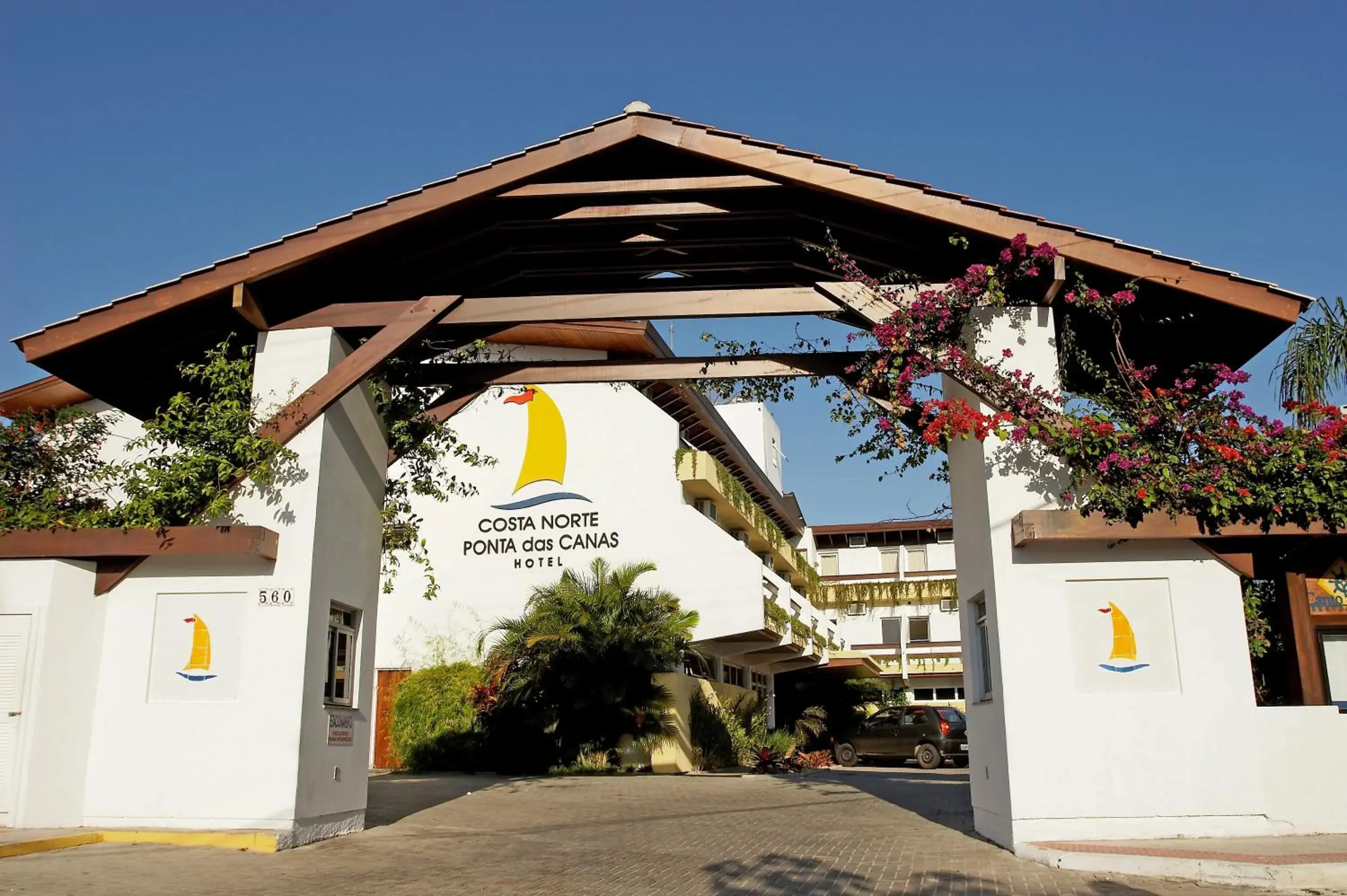 Facade/entrance in Costa Norte Ponta das Canas Hotel Facade/entrance in Costa Norte Ponta das Canas Hotel