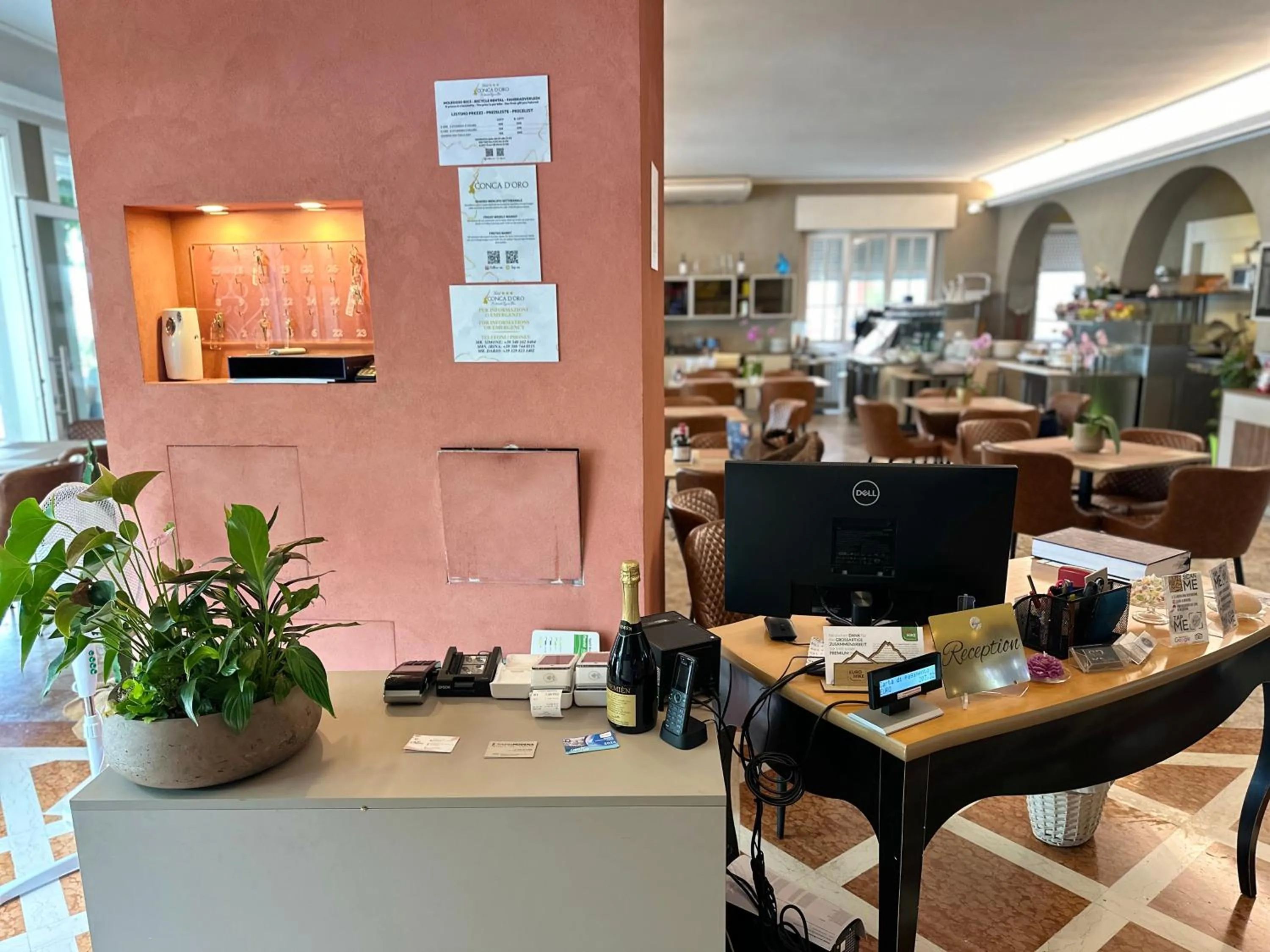 Lobby or reception in Hotel Conca D'Oro ***S