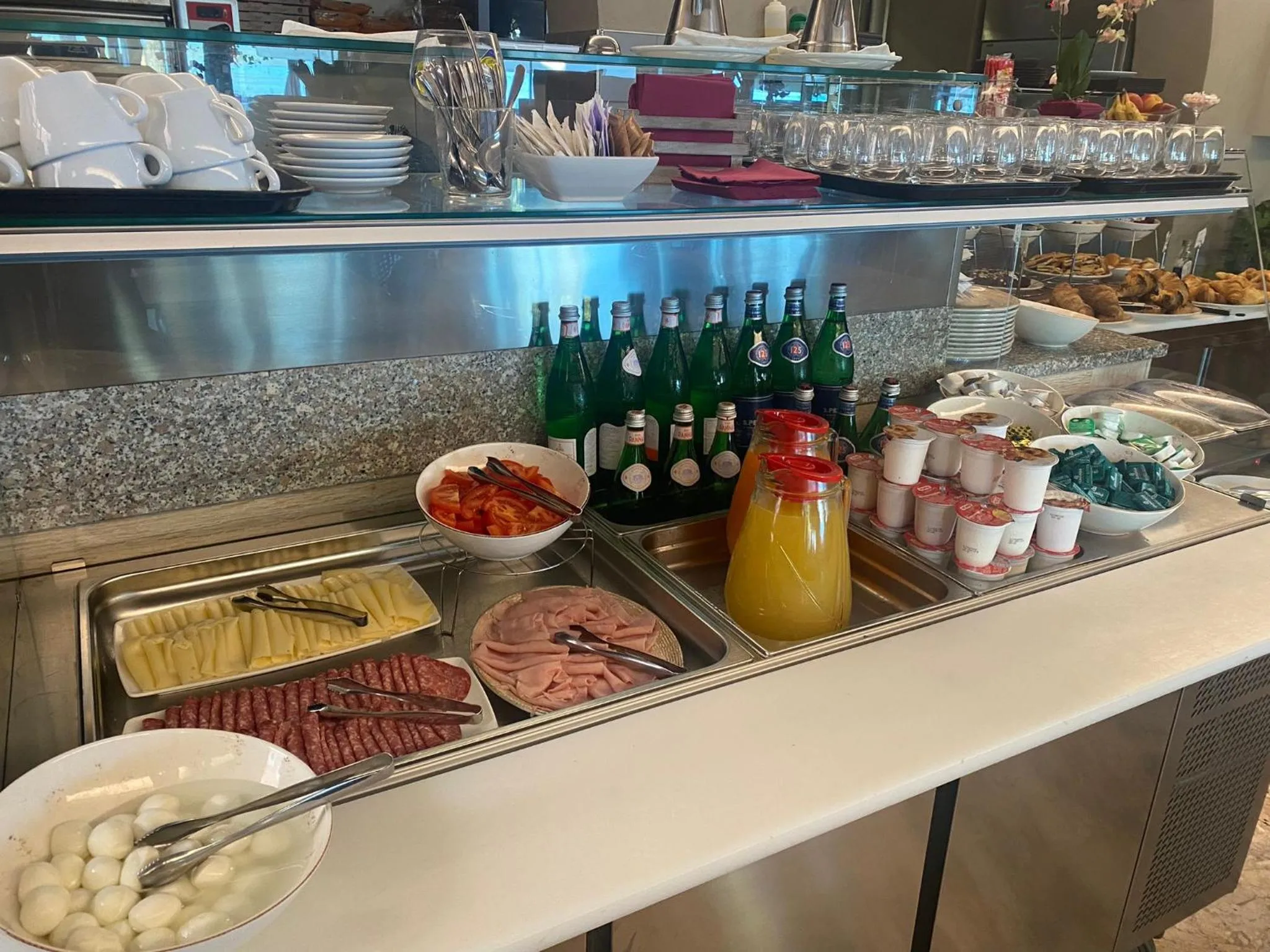 Buffet breakfast in Hotel Conca D'Oro ***S