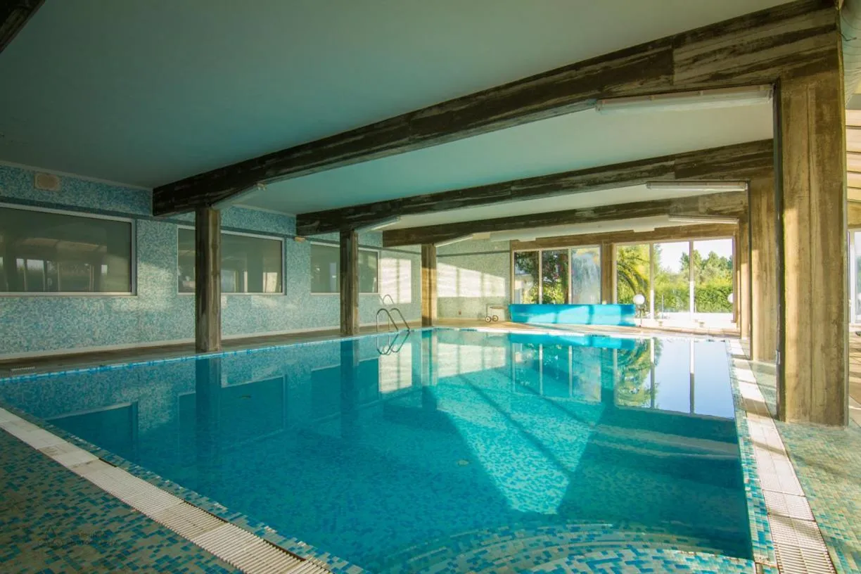 Swimming pool in Up Pateira Hotel