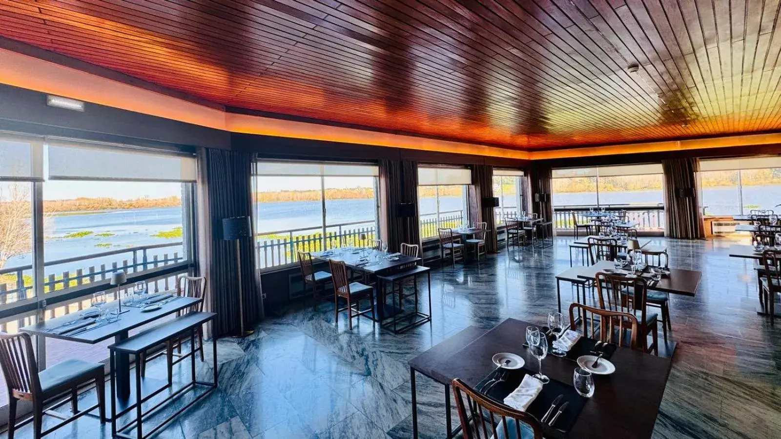 Restaurant/places to eat in Up Pateira Hotel Restaurant/places to eat in Up Pateira Hotel