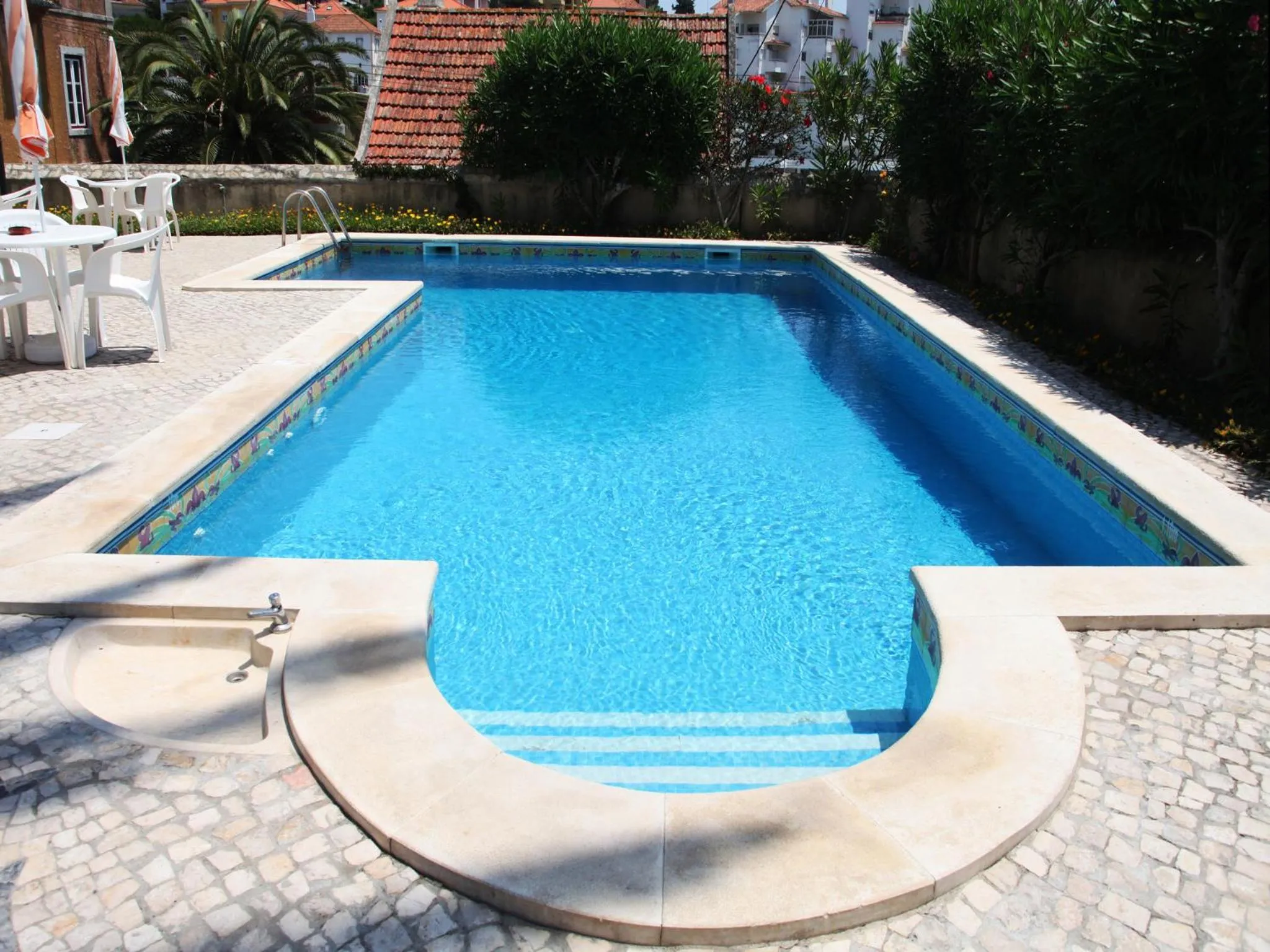 Swimming pool in Hotel Smart