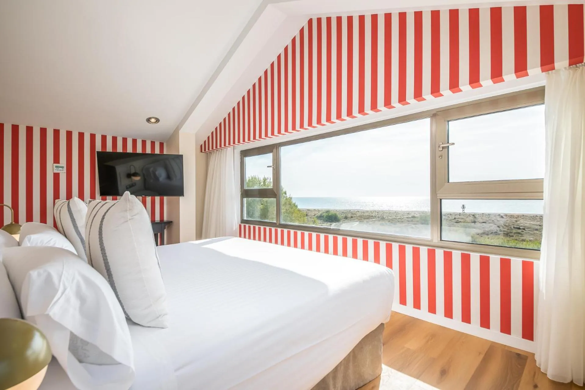 Natural landscape, Bed in Hotel Els Arenals