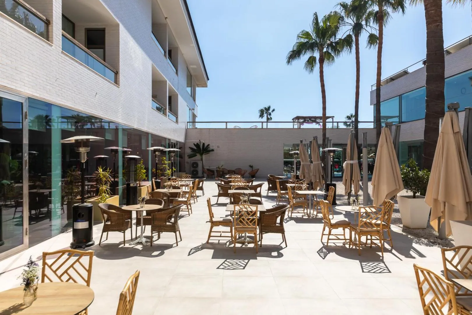 Restaurant/Places to Eat in Hotel Els Arenals