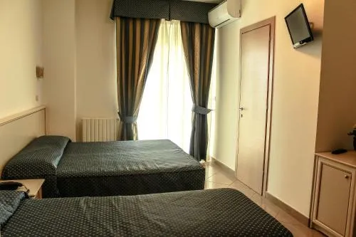 Hotel Holiday