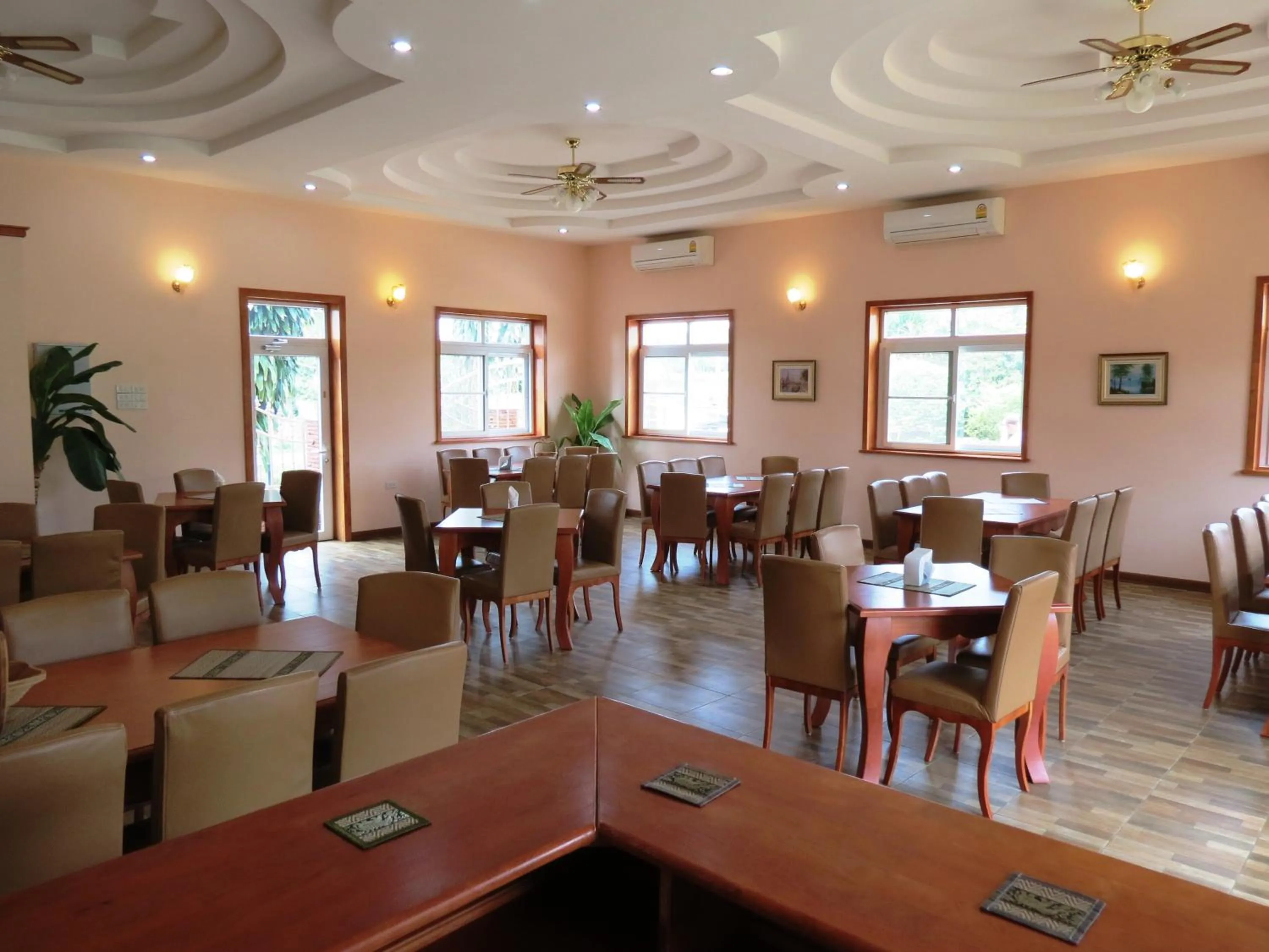 Property building in Pongsin Resort