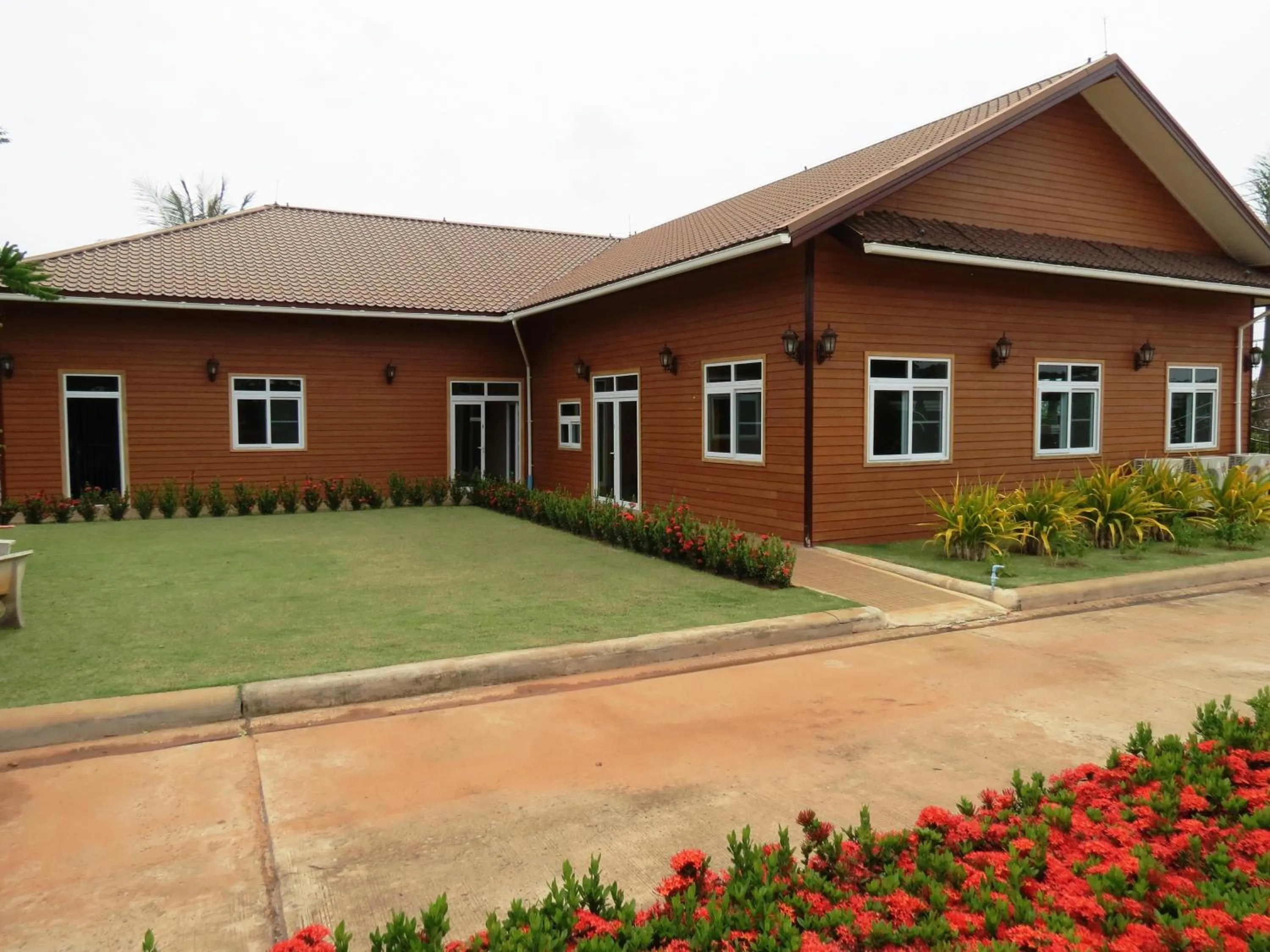 Property building in Pongsin Resort