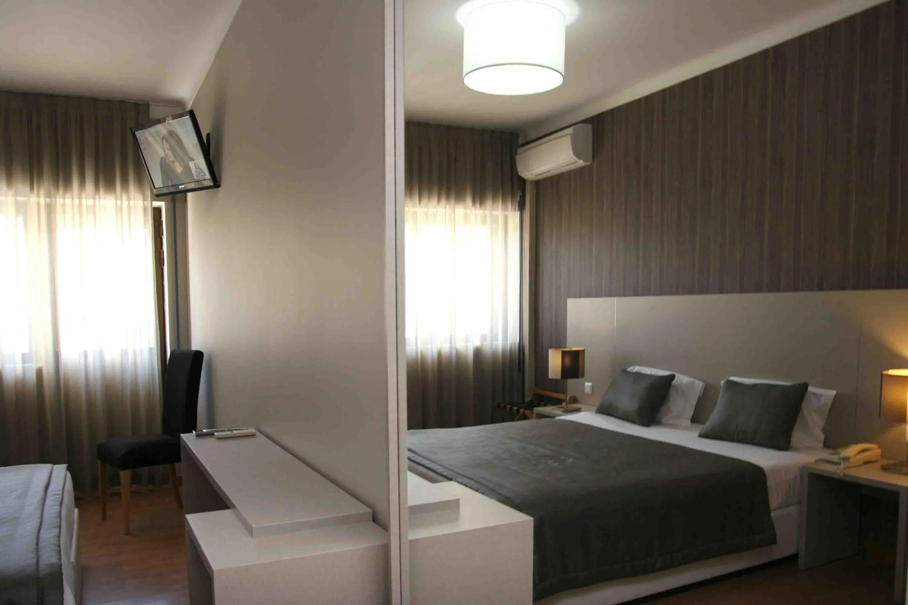 Photo of the whole room, Bed in Hotel Douro Inn