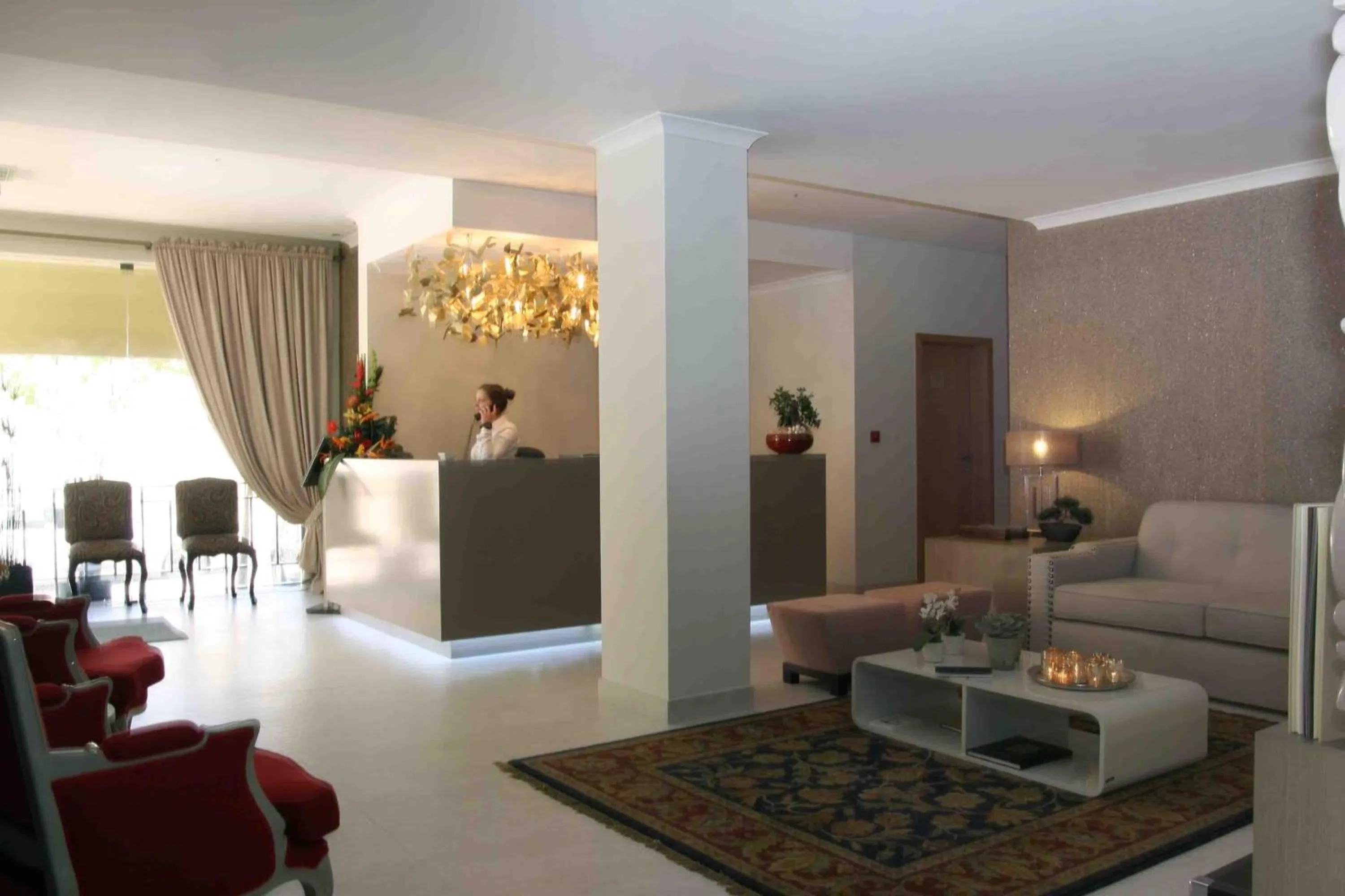 Lobby or reception in Hotel Douro Inn