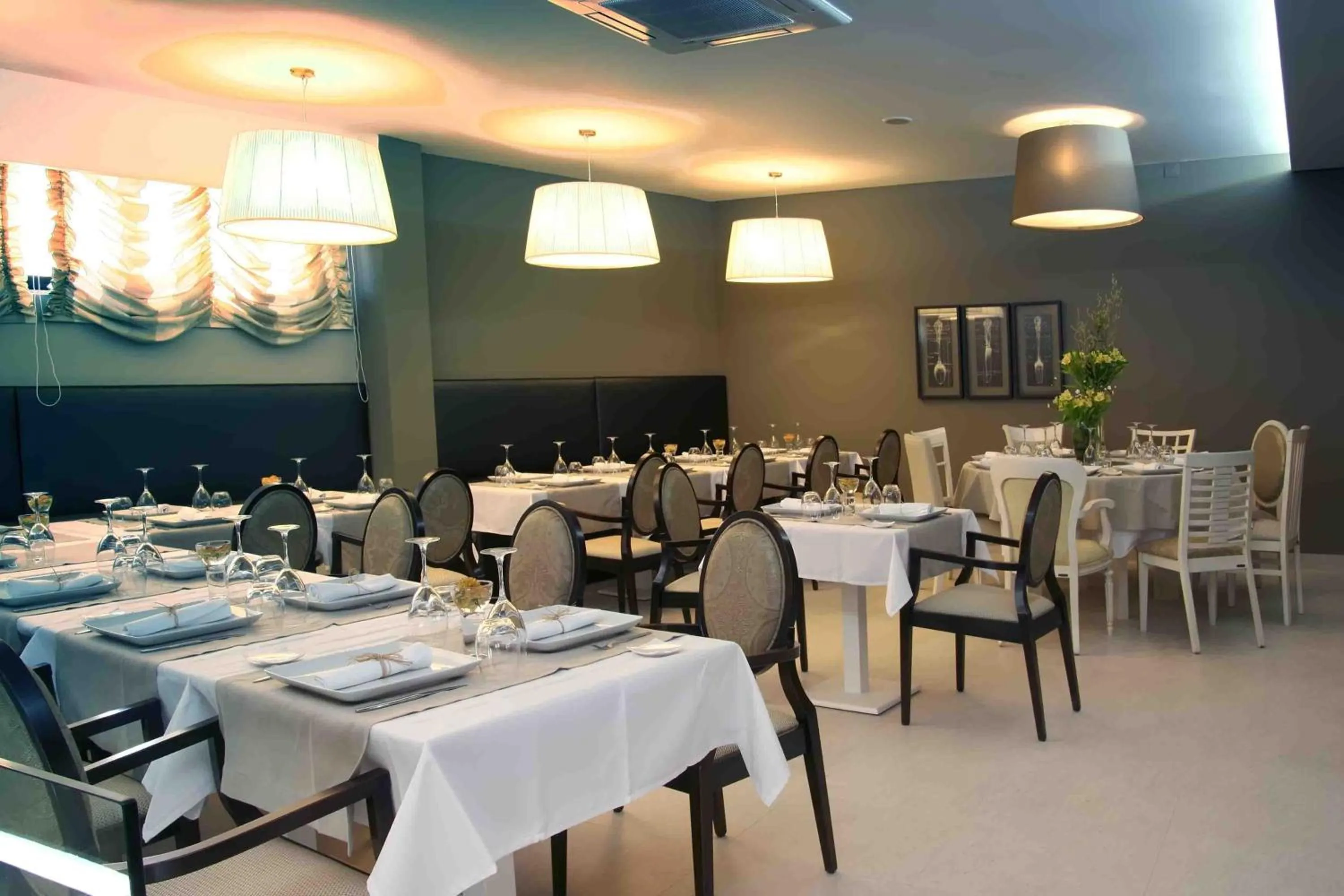 Restaurant/places to eat in Hotel Douro Inn