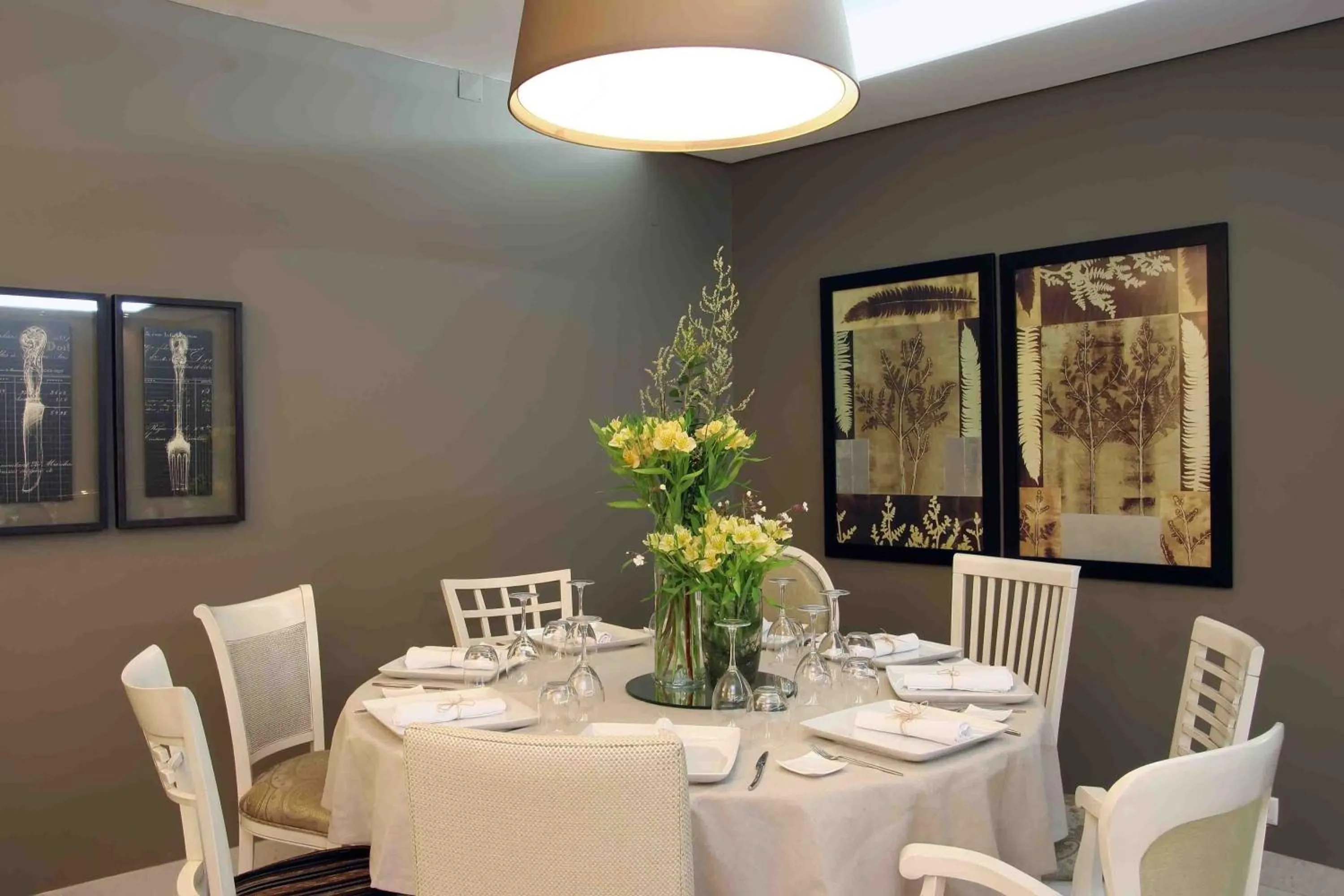 Restaurant/places to eat in Hotel Douro Inn