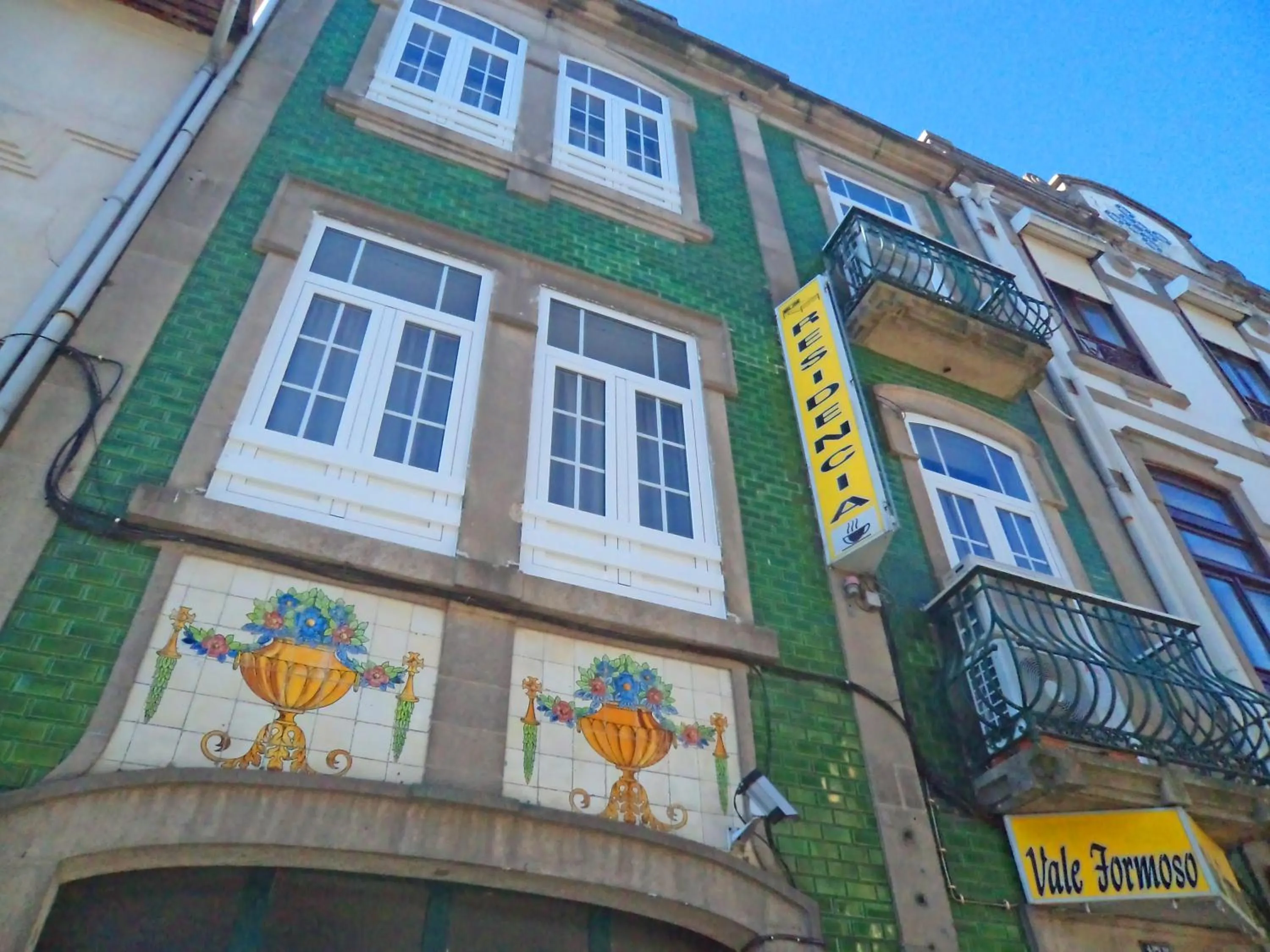 Facade/entrance in Residencia Vale Formoso