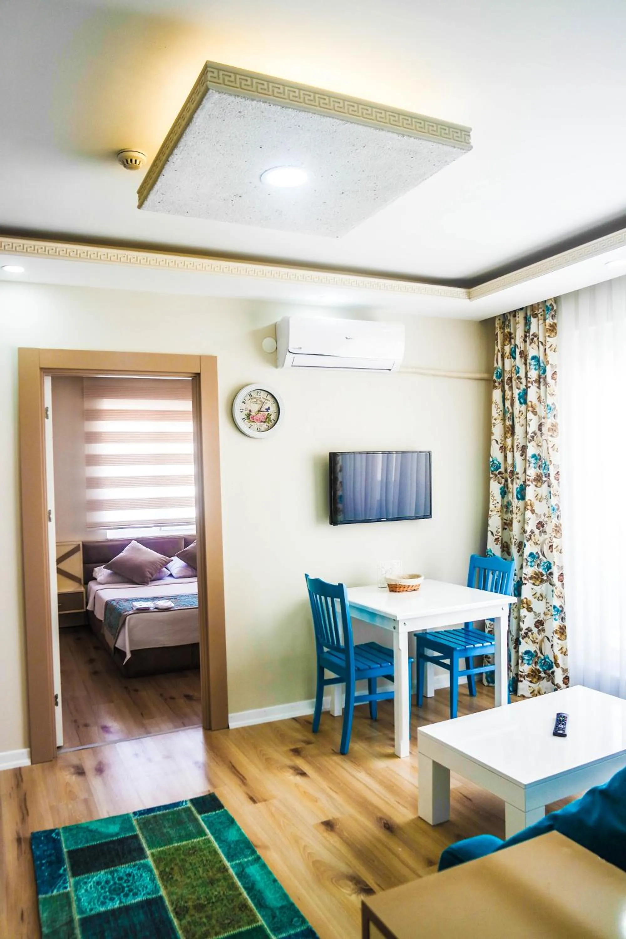 Day, Bed in Ale Apartments Hotel