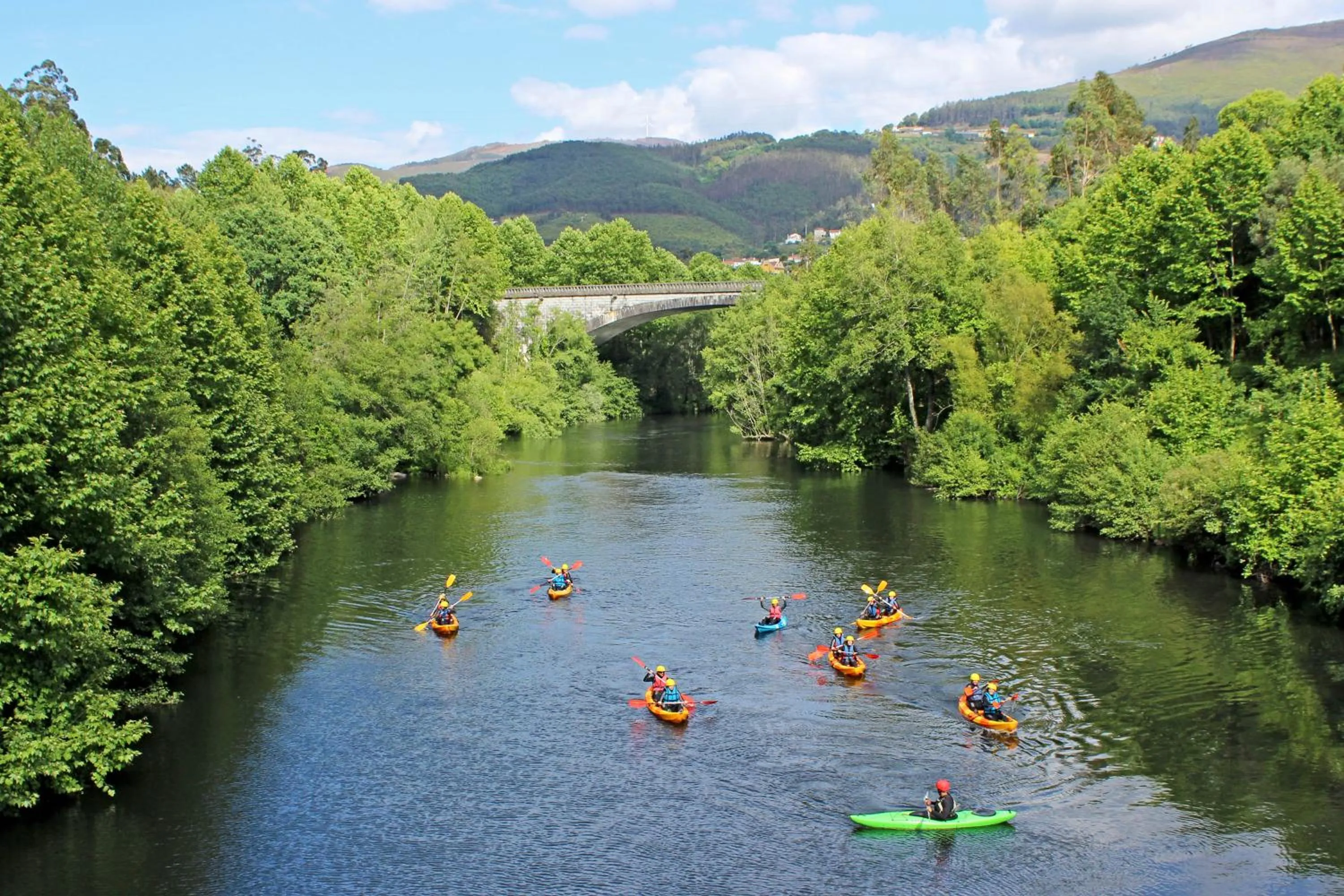 Canoeing in Pena Park Hotel