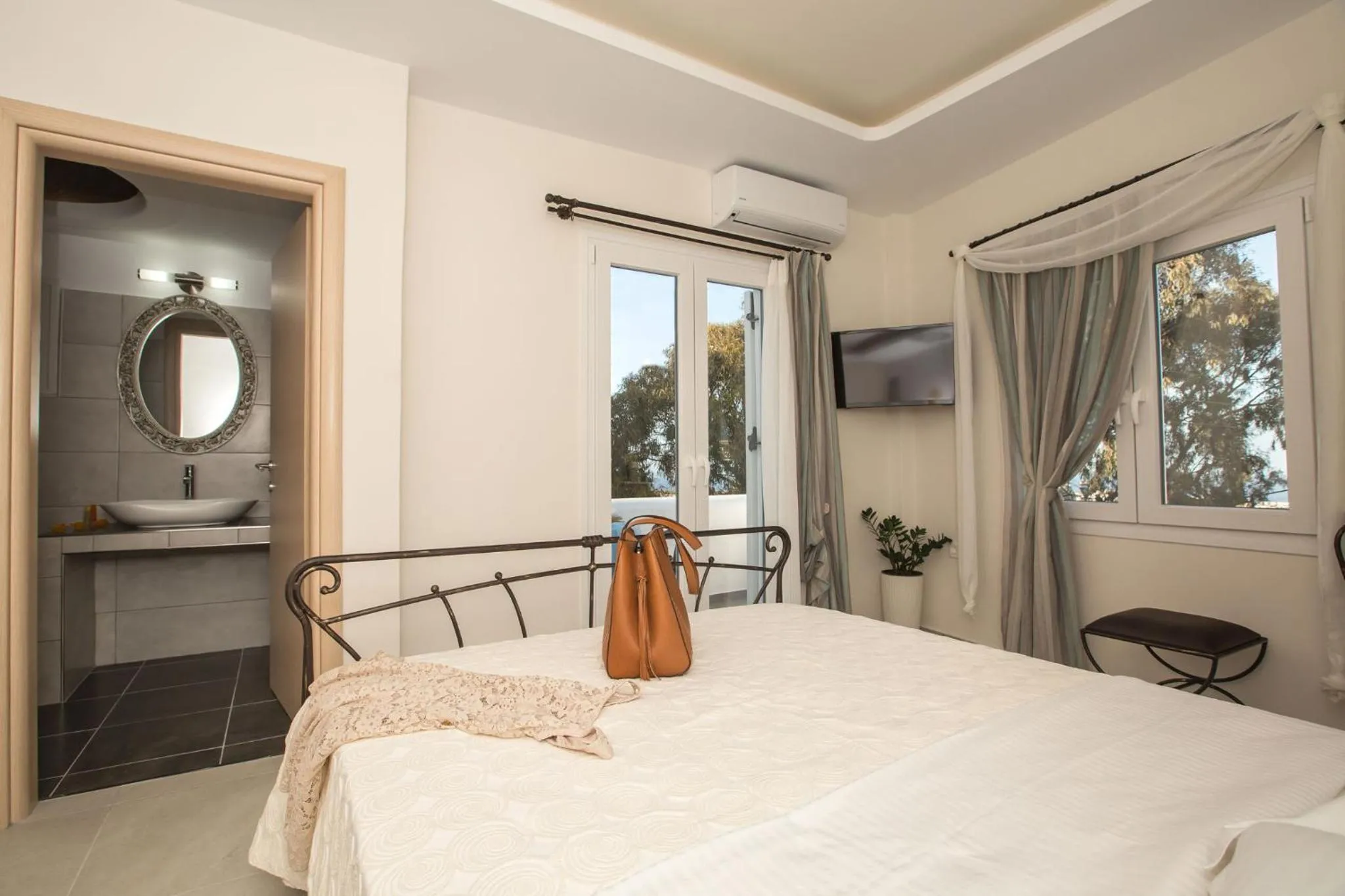 Bedroom, Bed in Pithos Apartments