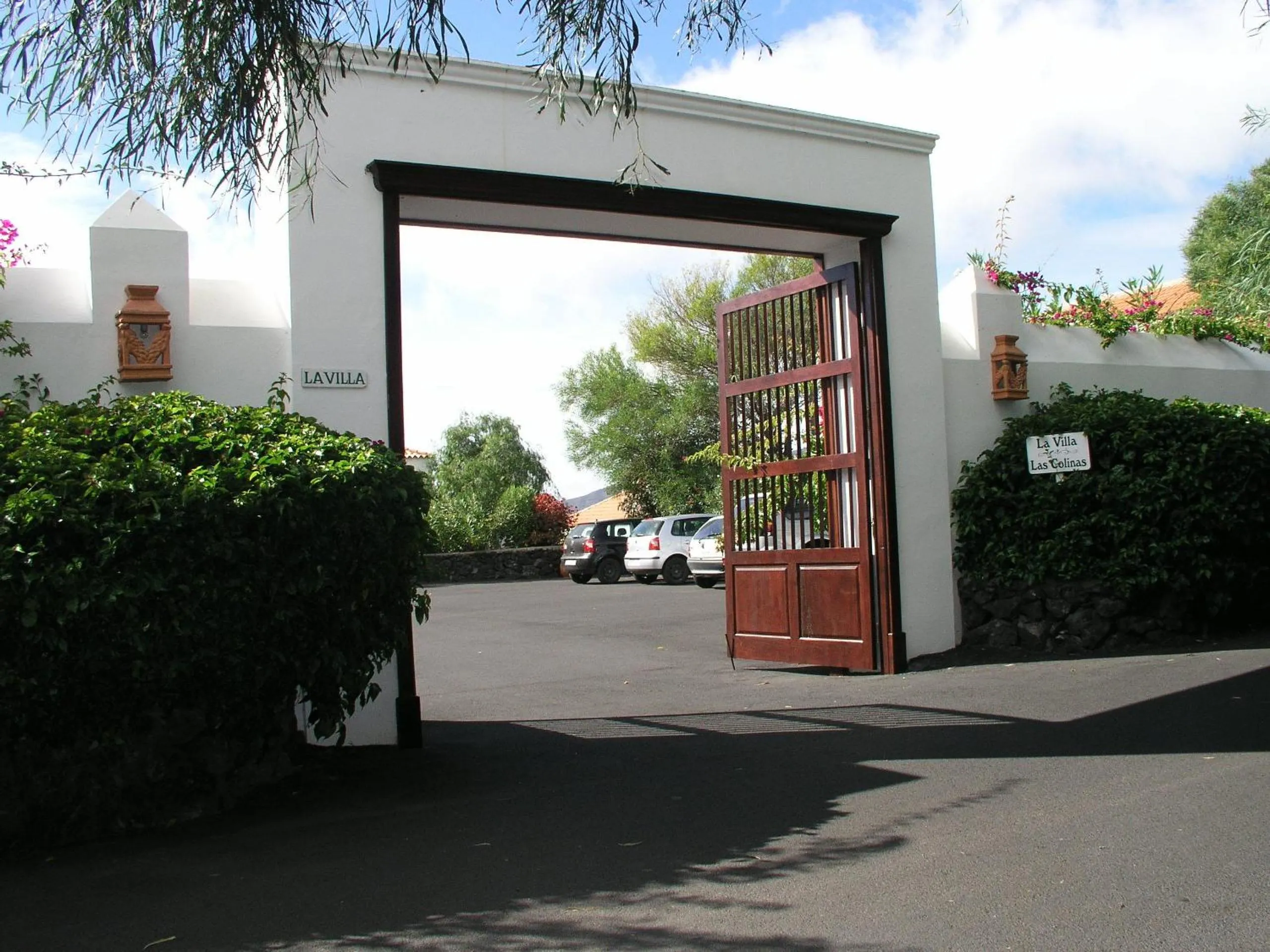 Property building in La Villa