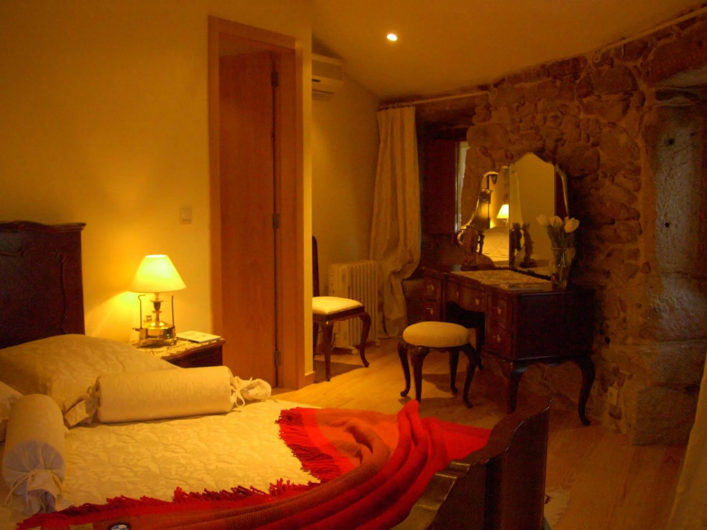 Bedroom, Bed in Outros tempos Turismo de Aldeia