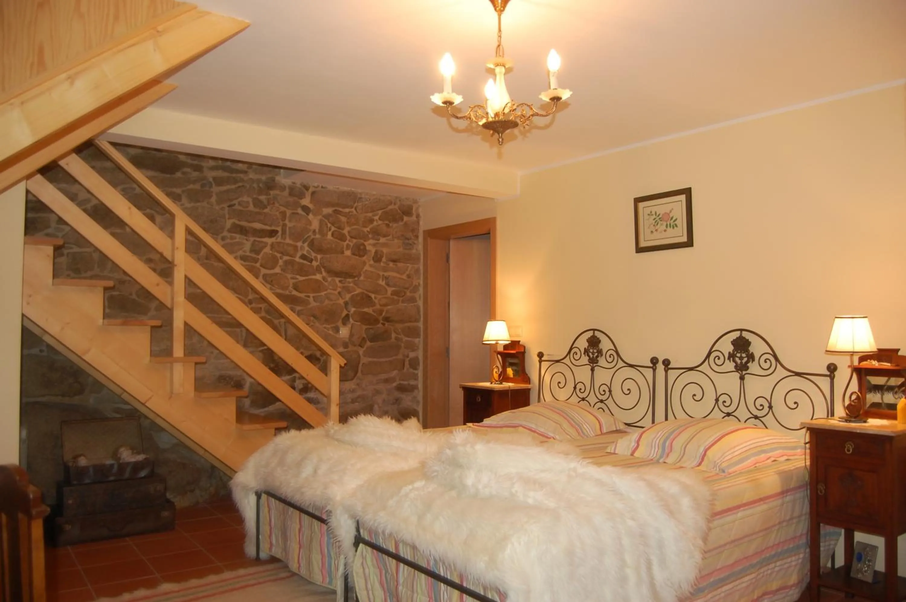 Bedroom, Bed in Outros tempos Turismo de Aldeia