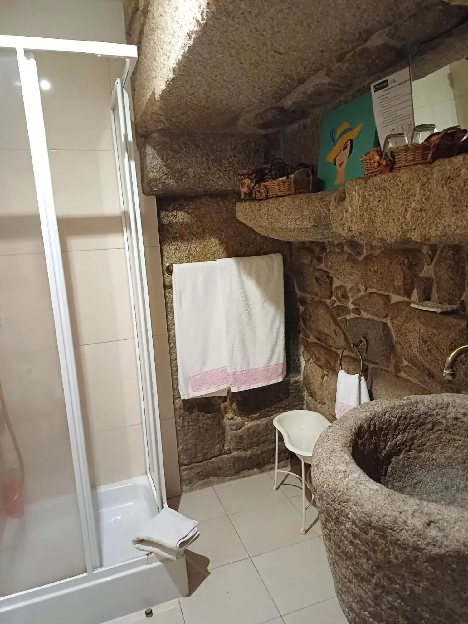 Bathroom in Outros tempos Turismo de Aldeia