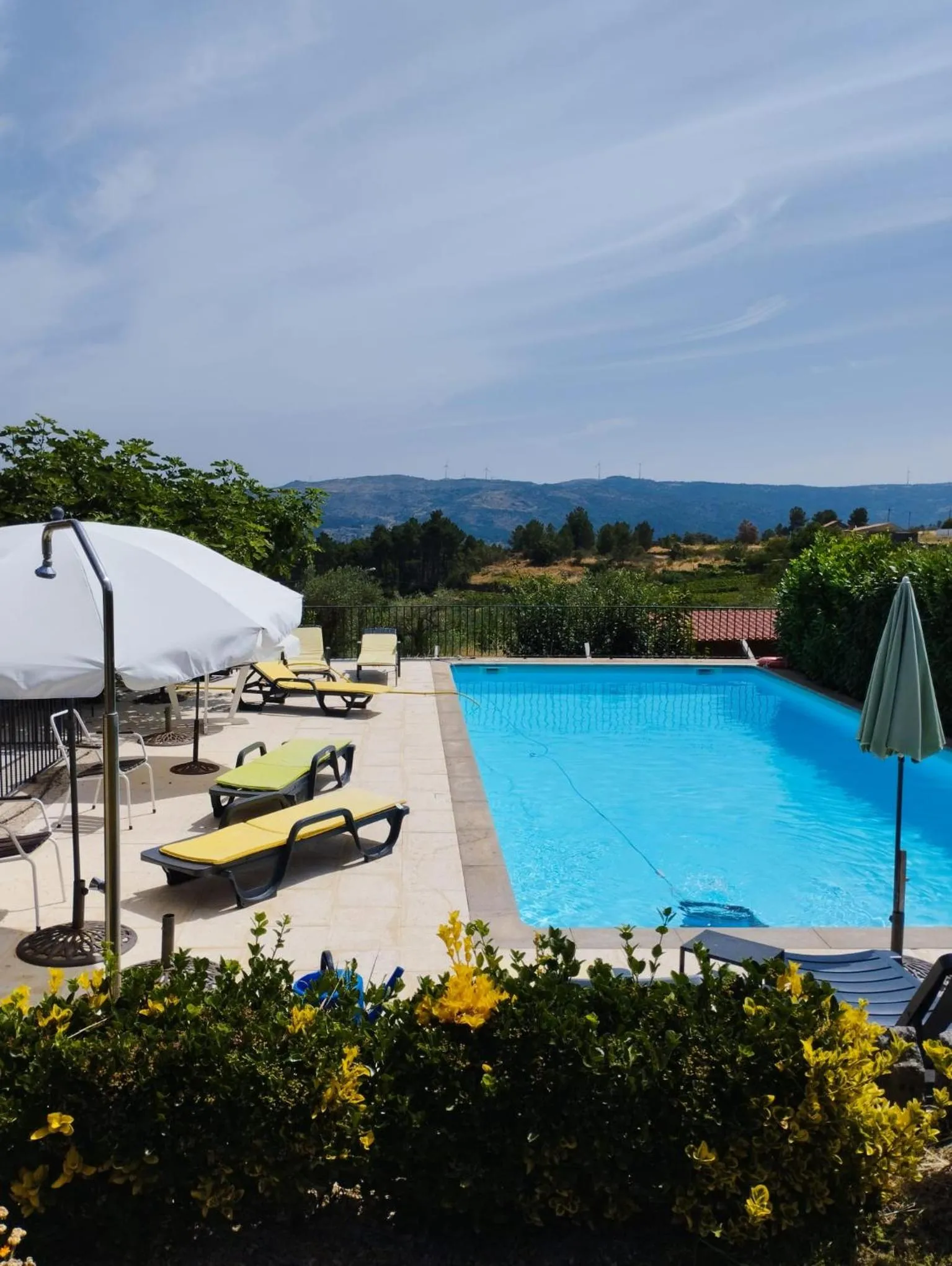 Swimming pool in Outros tempos Turismo de Aldeia