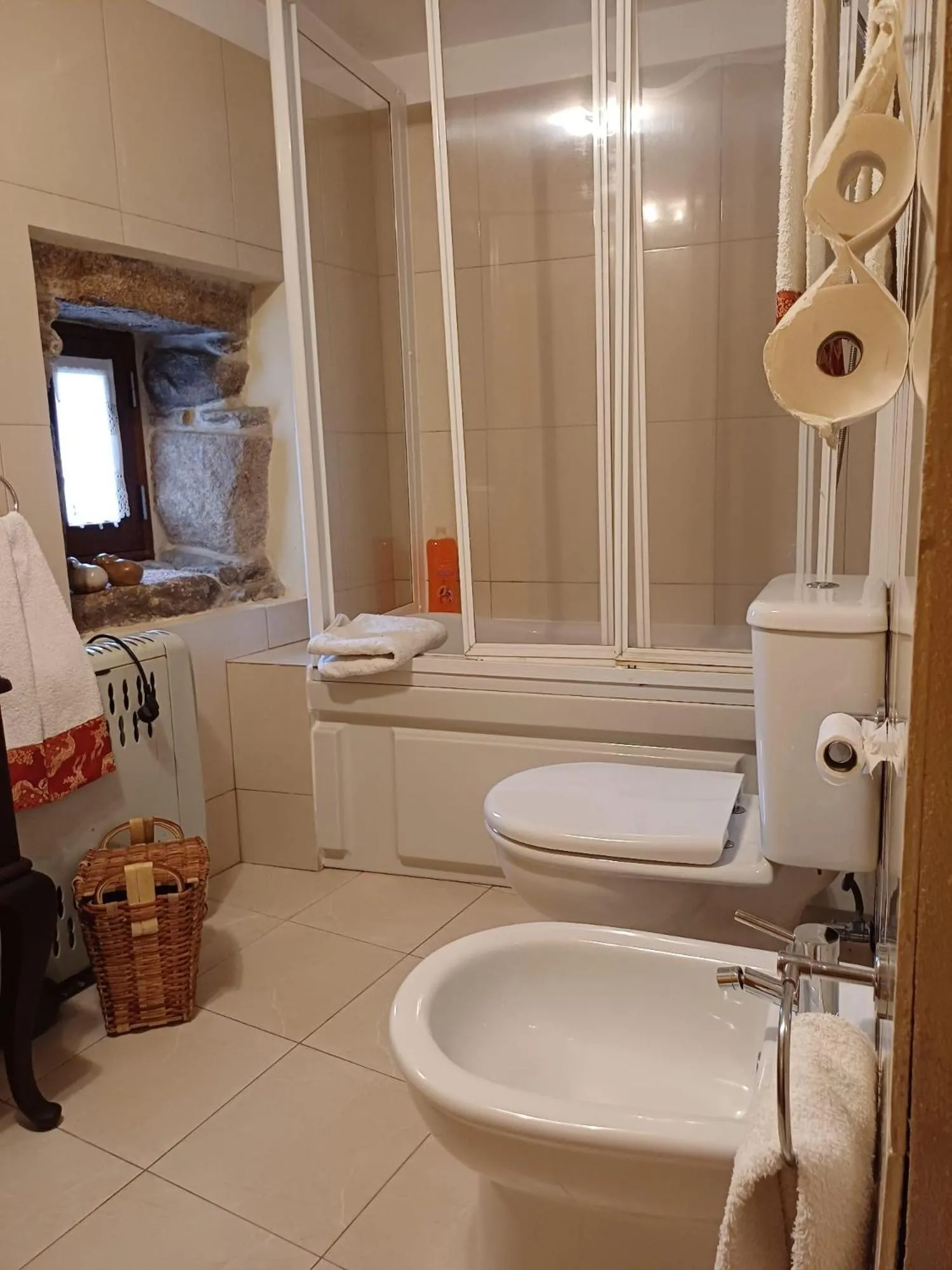 Bathroom in Outros tempos Turismo de Aldeia