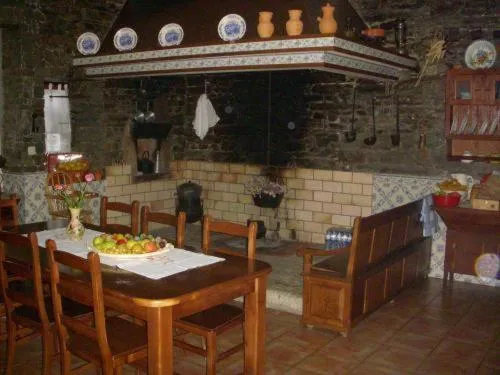 Restaurant/places to eat in Quinta Da Azenha