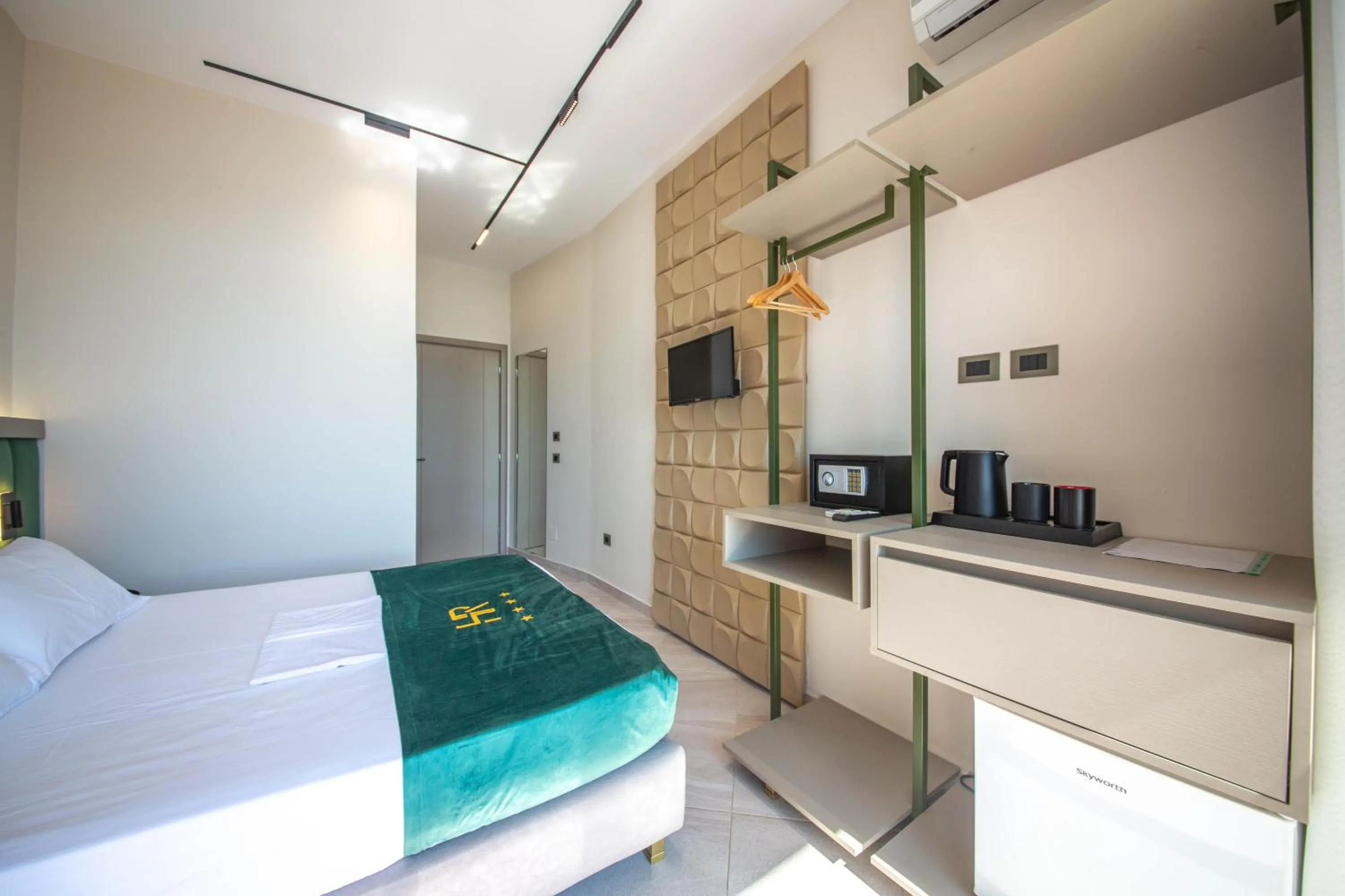 Bedroom in Hotel Royal