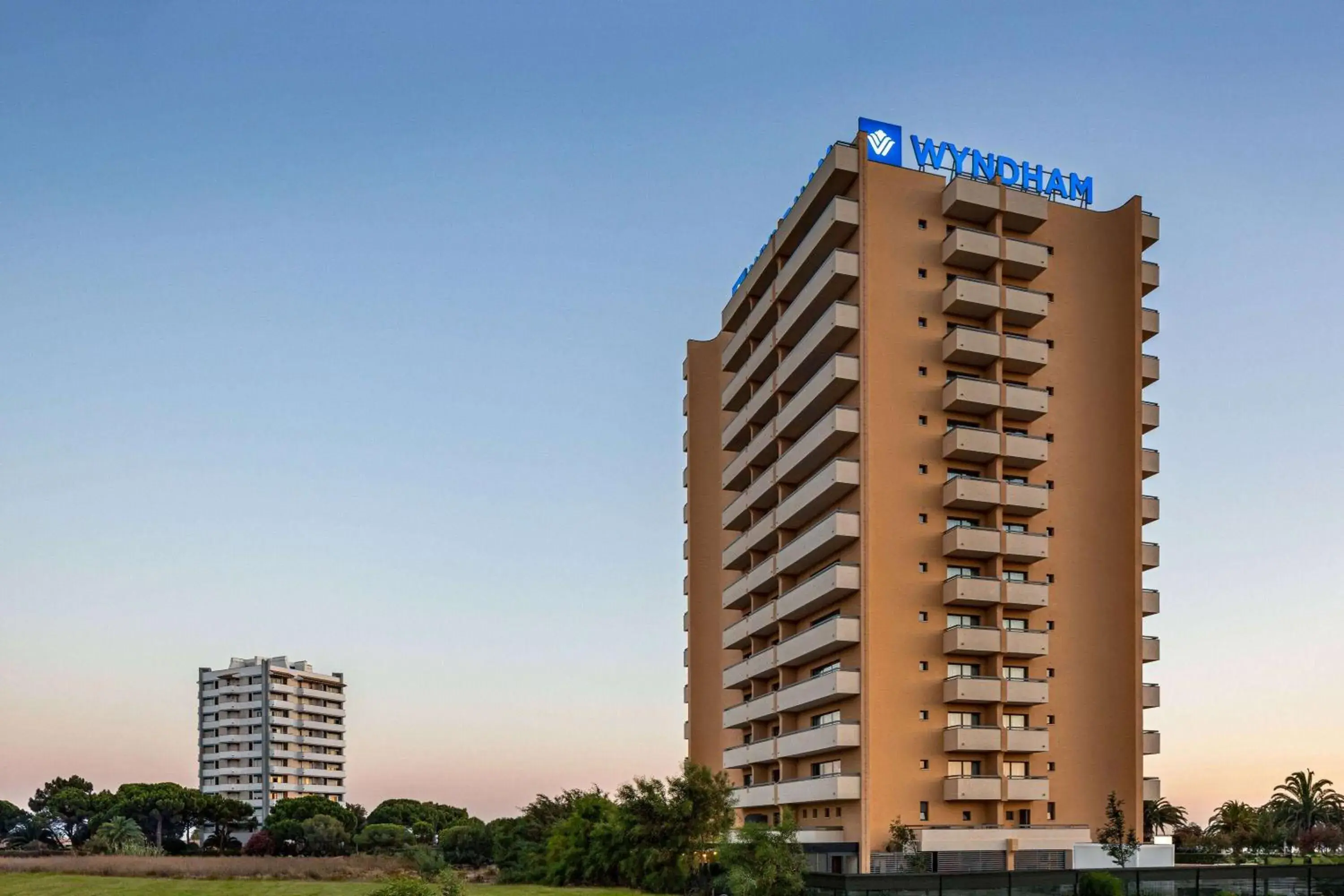 Property building in Wyndham Residences Alvor Beach Property building in Wyndham Residences Alvor Beach