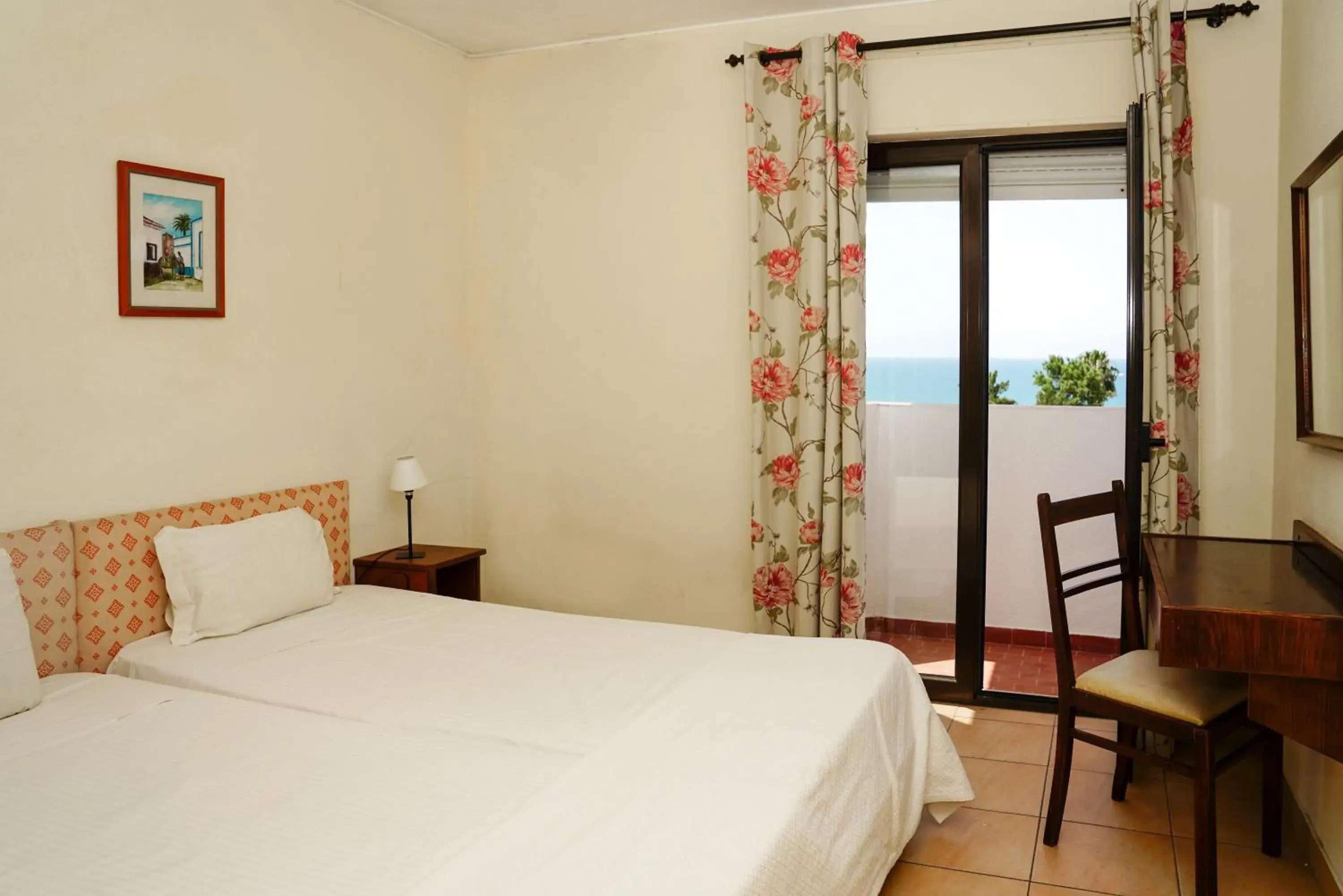 Bed in Cheerfulway Ouravista Apartamentos Bed in Cheerfulway Ouravista Apartamentos