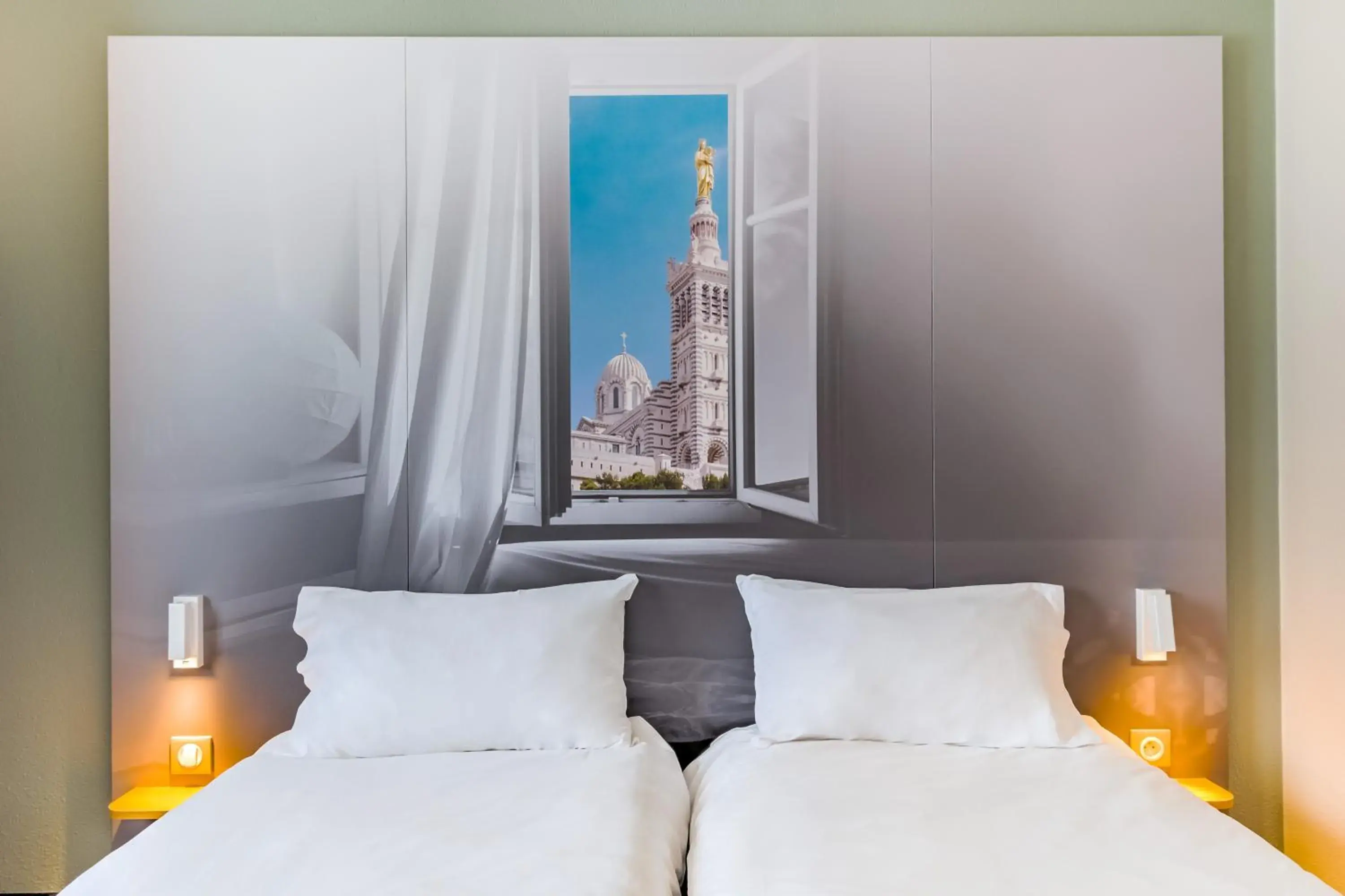 Bedroom, Bed in B&B HOTEL Marseille La Valentine Bedroom, Bed in B&B HOTEL Marseille La Valentine