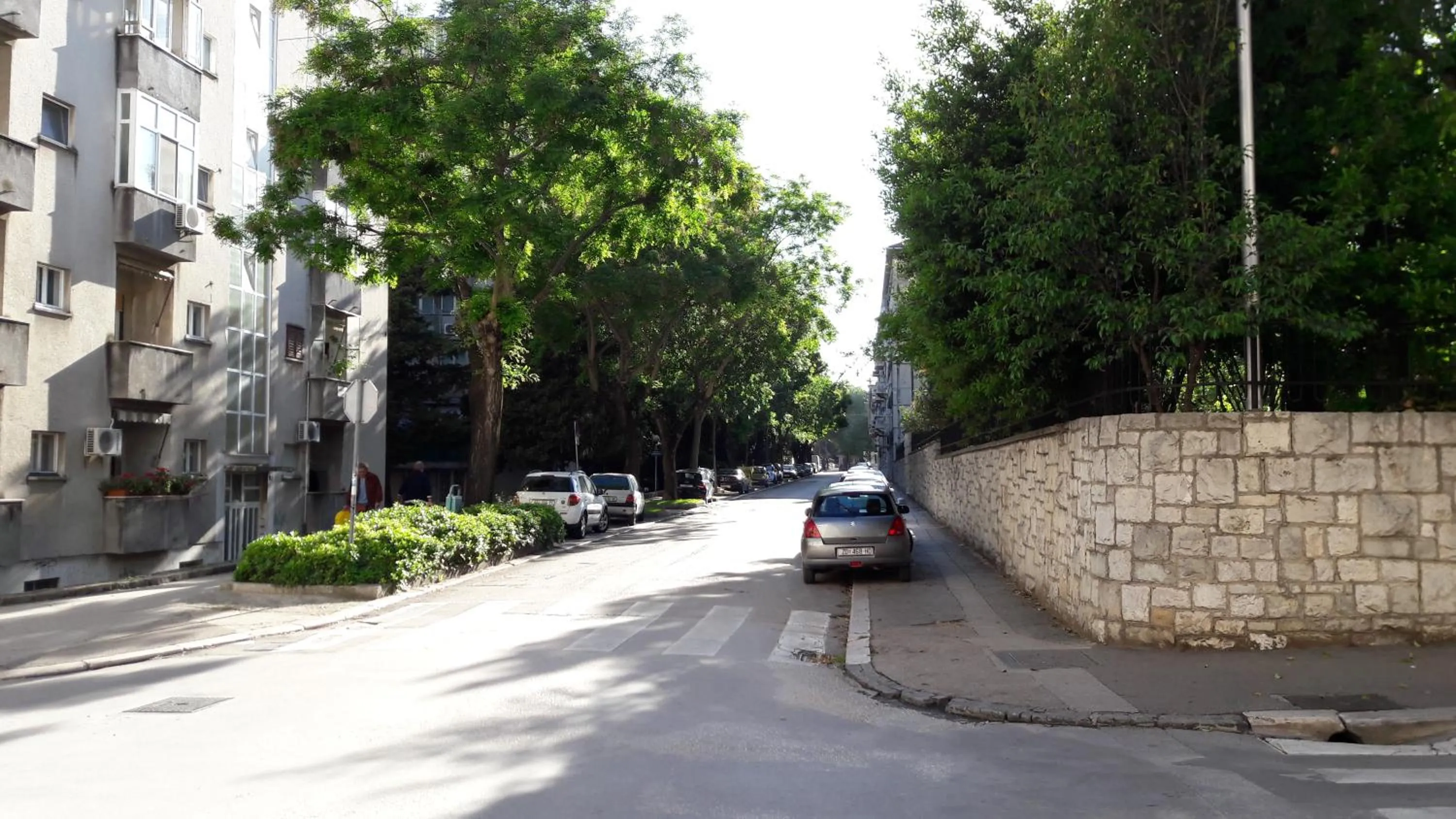 Neighbourhood in Valenti rooms