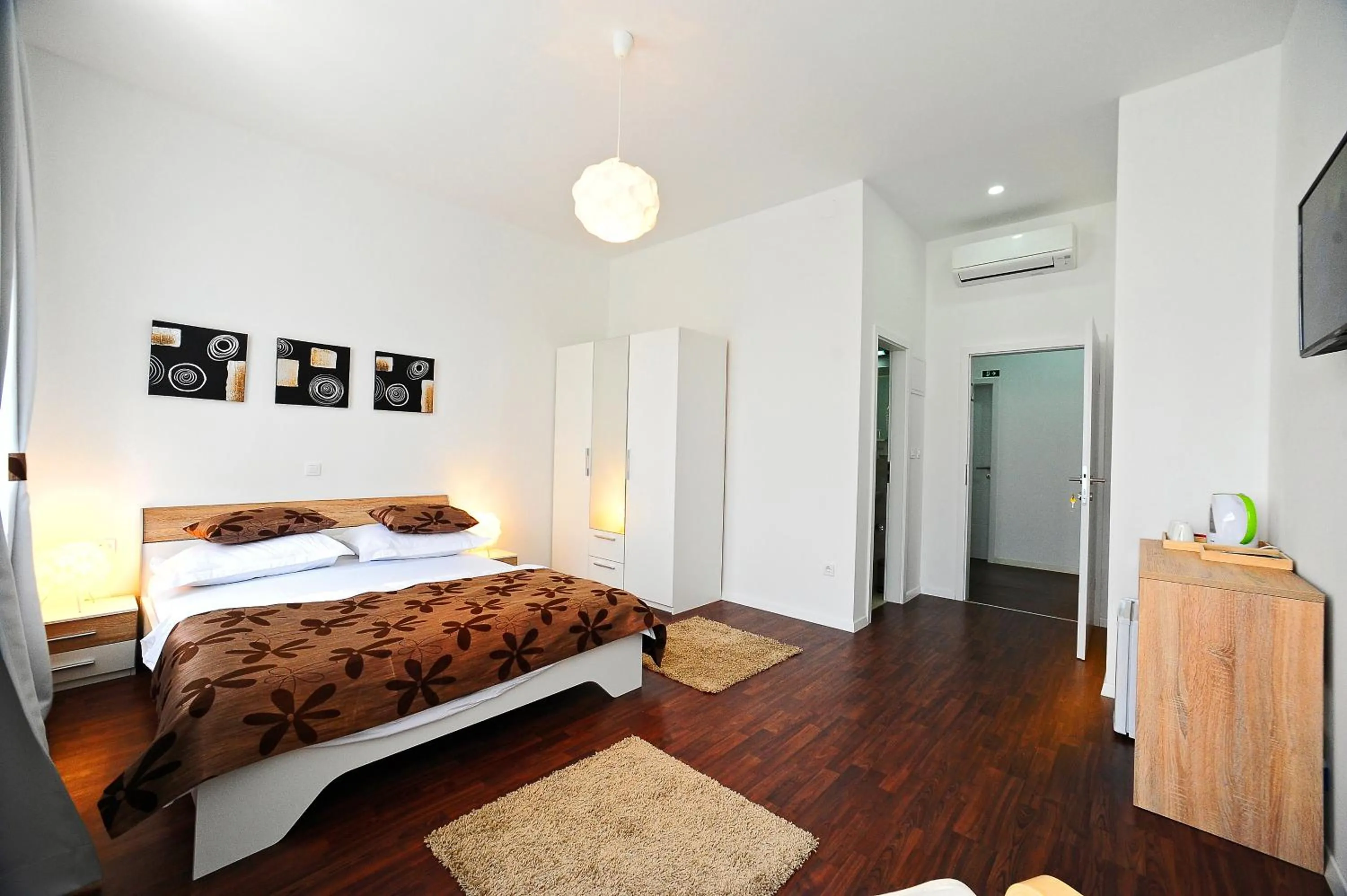 Bed in Valenti rooms