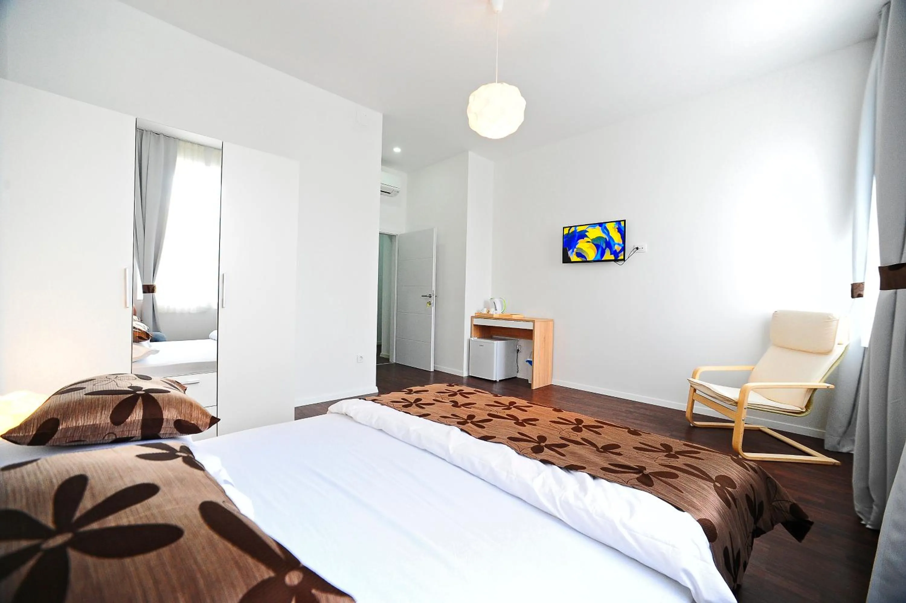 Bedroom, Bed in Valenti rooms