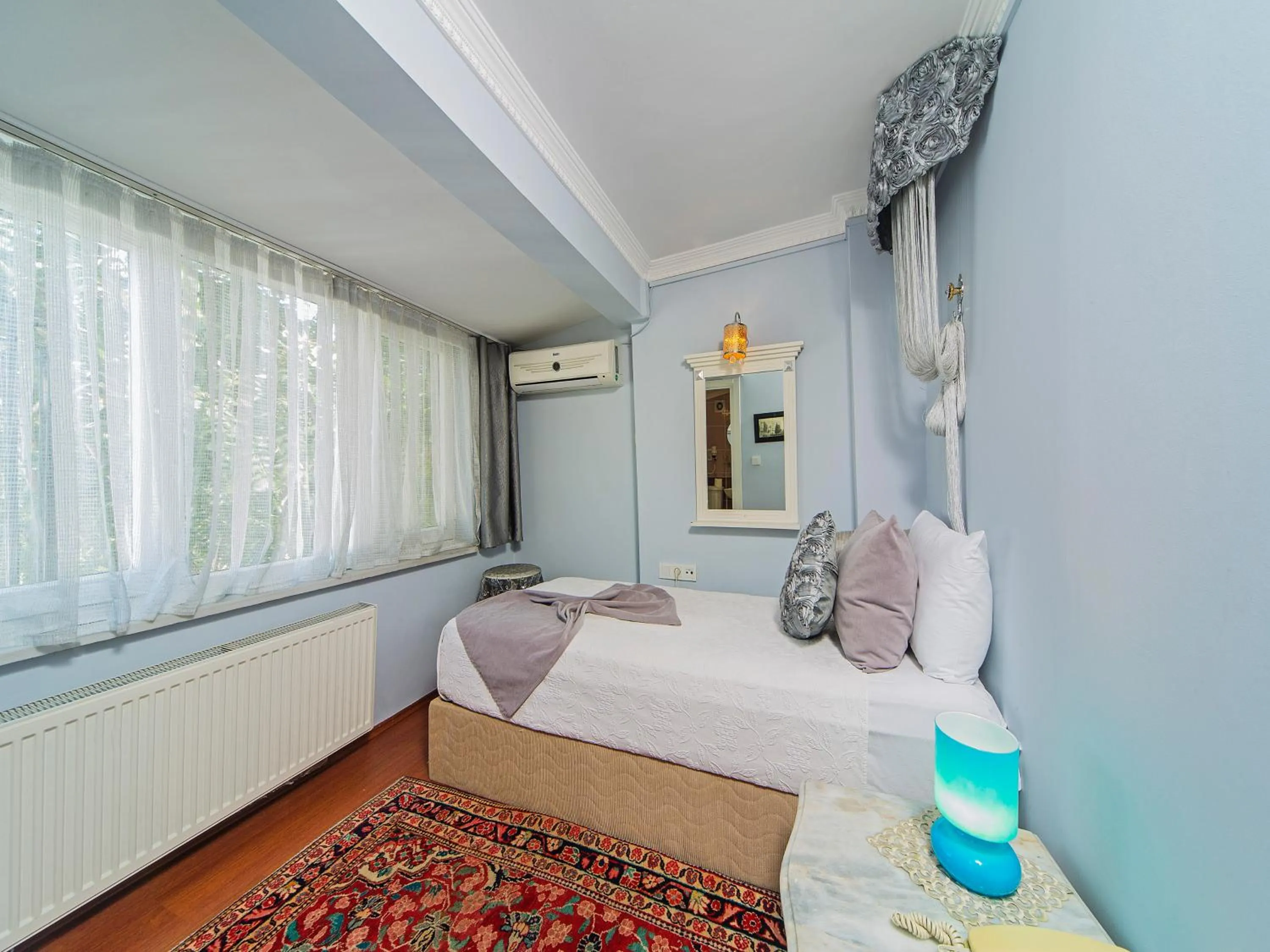 Photo of the whole room, Bed in Modern Sultan Hotel